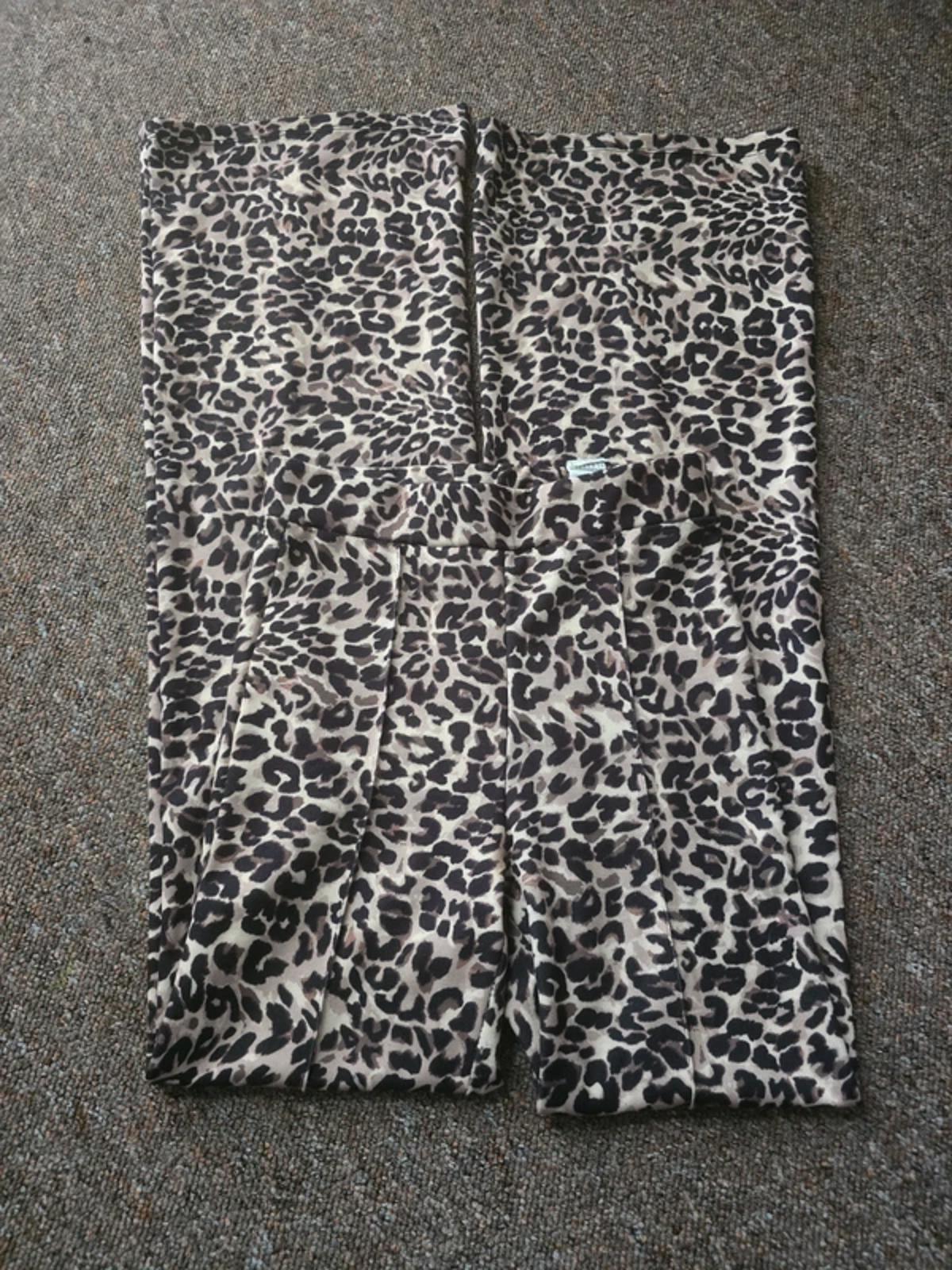 Berksha leopard print animal print flared leg jersey stretch trousers size S Y2K