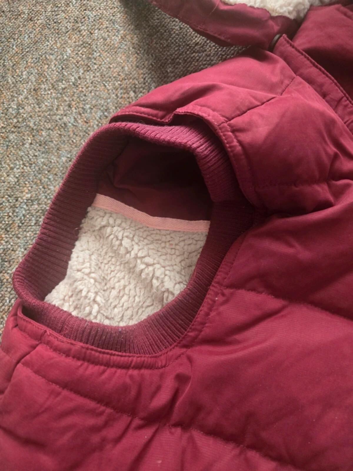 Fat Face burgundy gilet bodywarmer, detachable hood, feather & down filled, 16