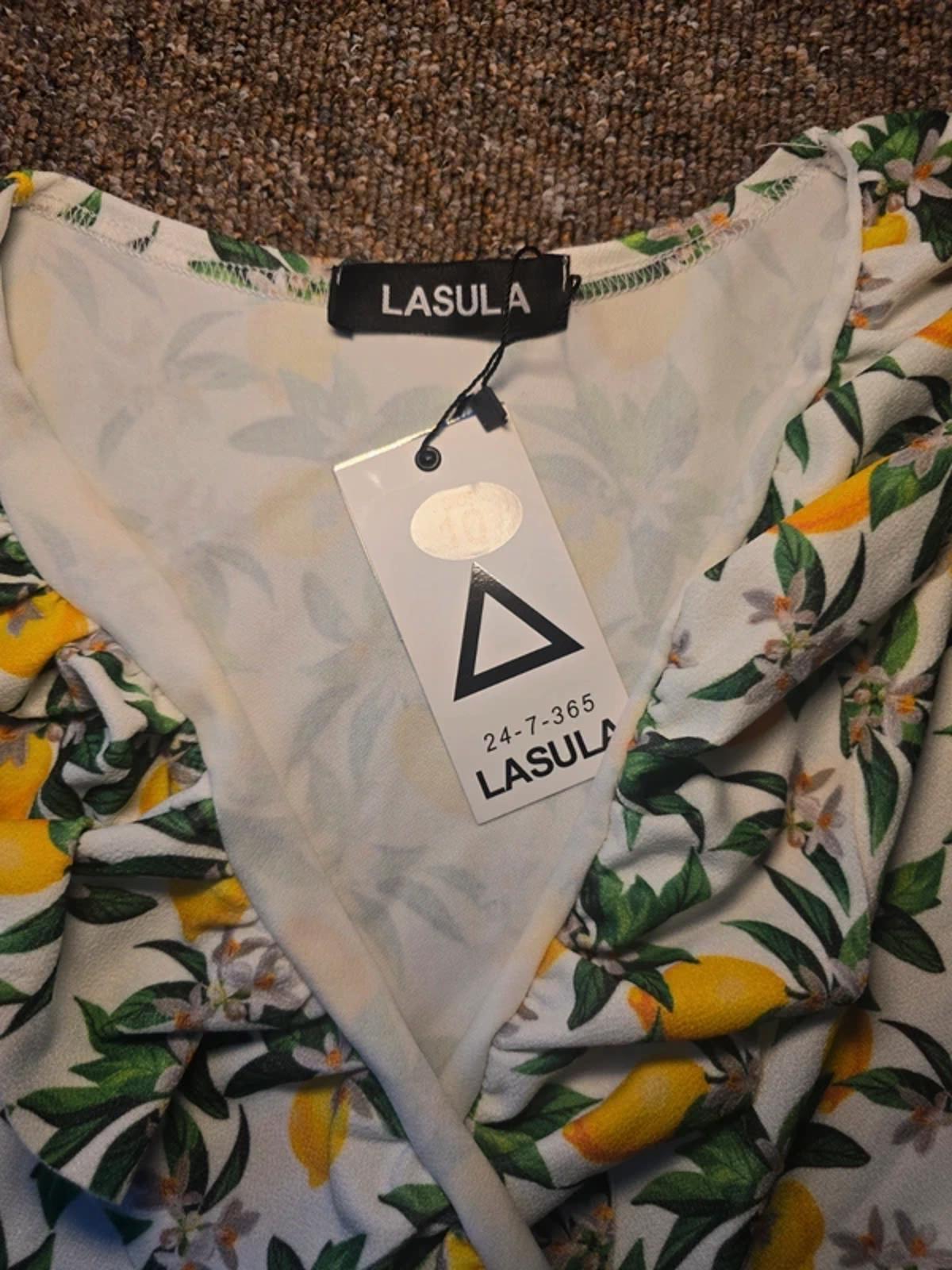 BNWT Lasula Boutique lemon print wrap and Ruffle mini dress, size 10