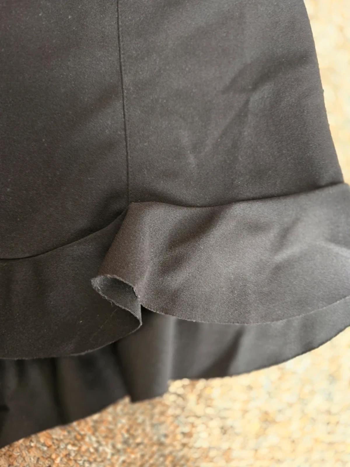BNWT Black high waisted ruffle frill hem shorts, Berksha, size 10, smart, tailored