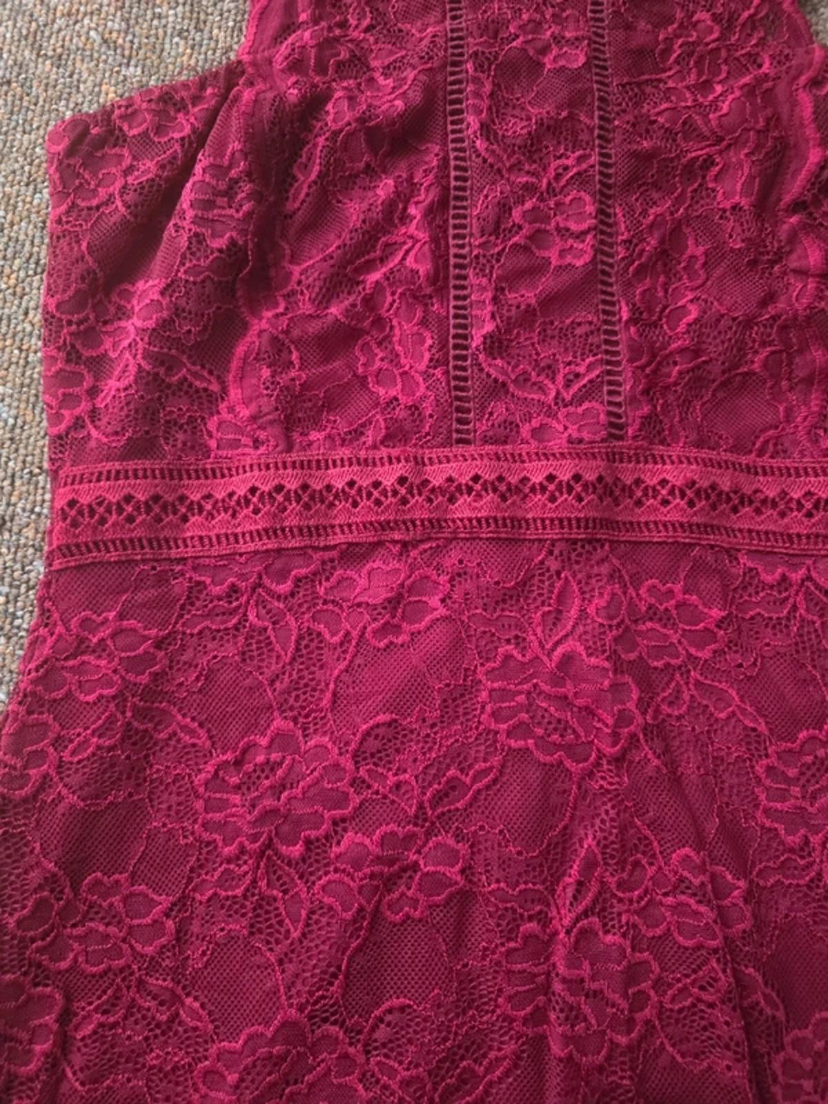 Topshop burgundy sleeveless lace mini dress with high neck, size 10, wedding