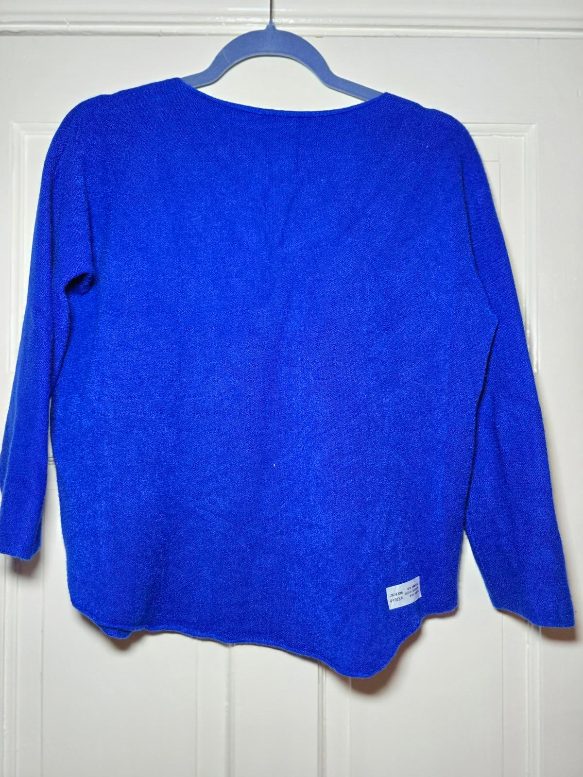 Blue Thin Knitted Long Sleeve Knit Sweater, slash neck, long sleeve, size M