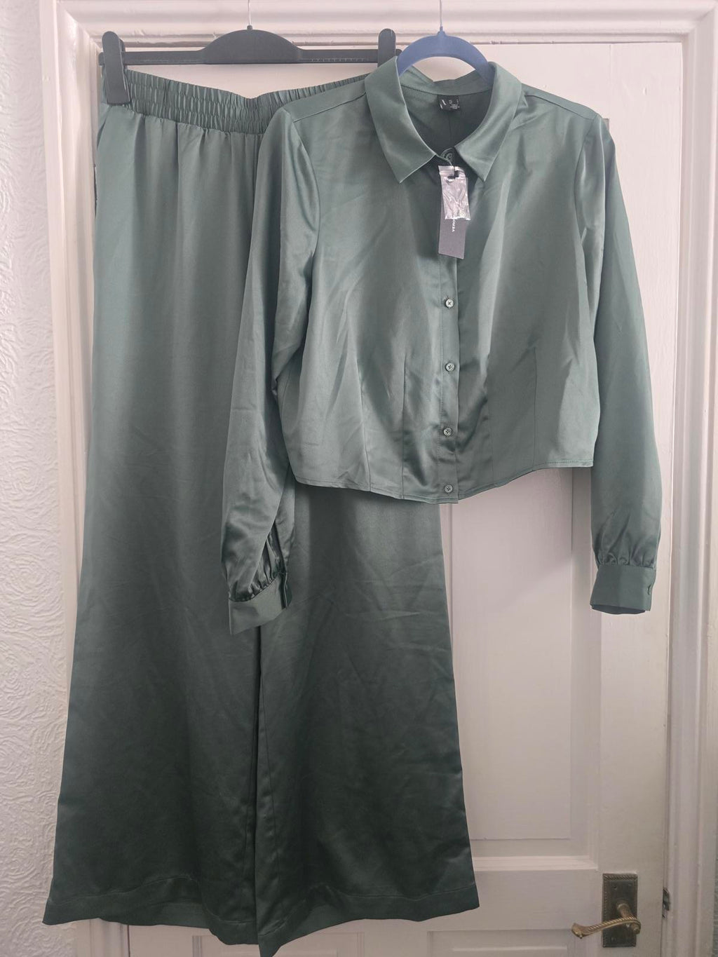 Vero Moda Satin Two-Piece Coord Set Cropped Shirt & Wide-Leg Trousers, L, BNWT