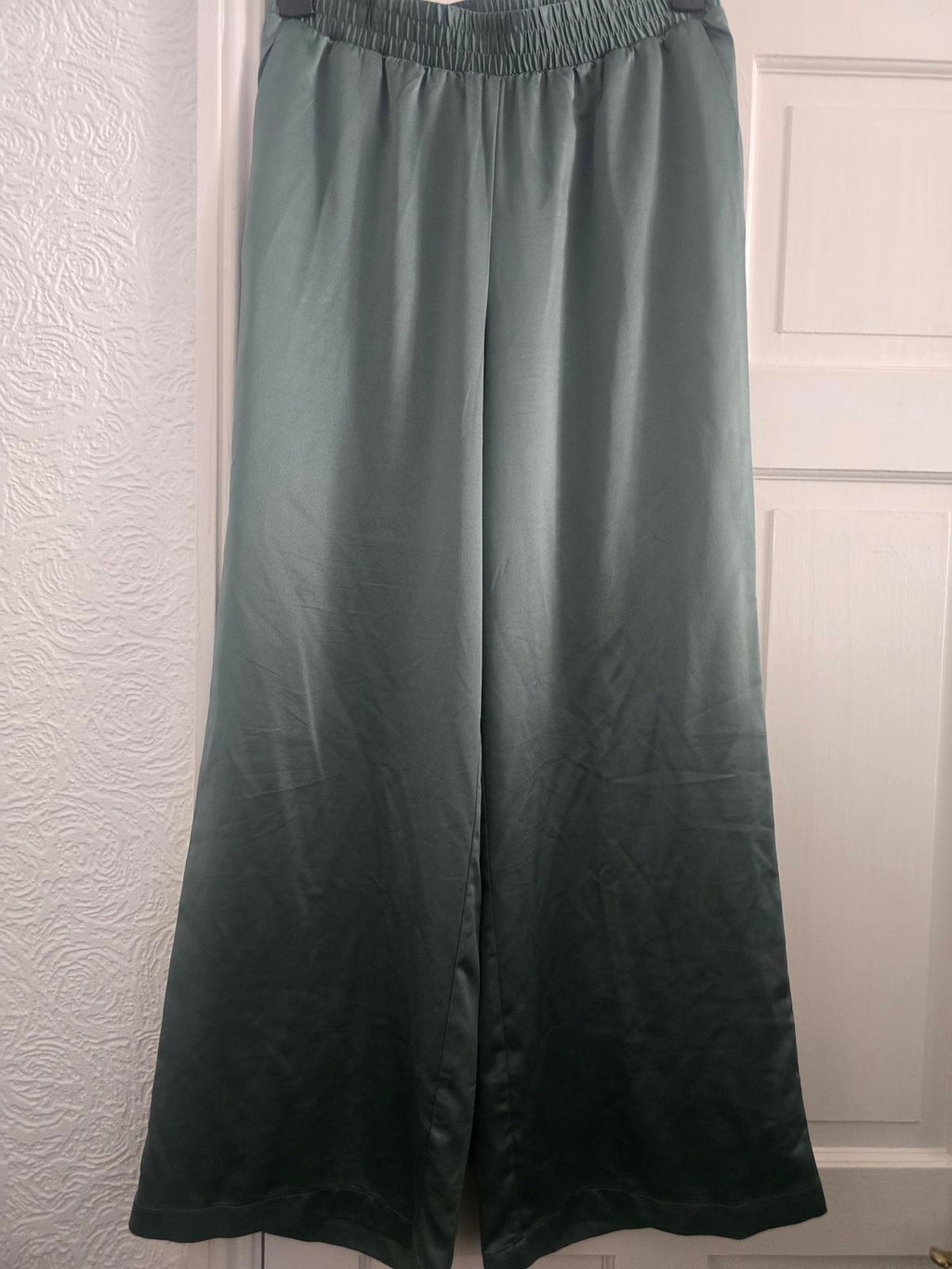 Vero Moda Satin Two-Piece Coord Set Cropped Shirt & Wide-Leg Trousers, L, BNWT