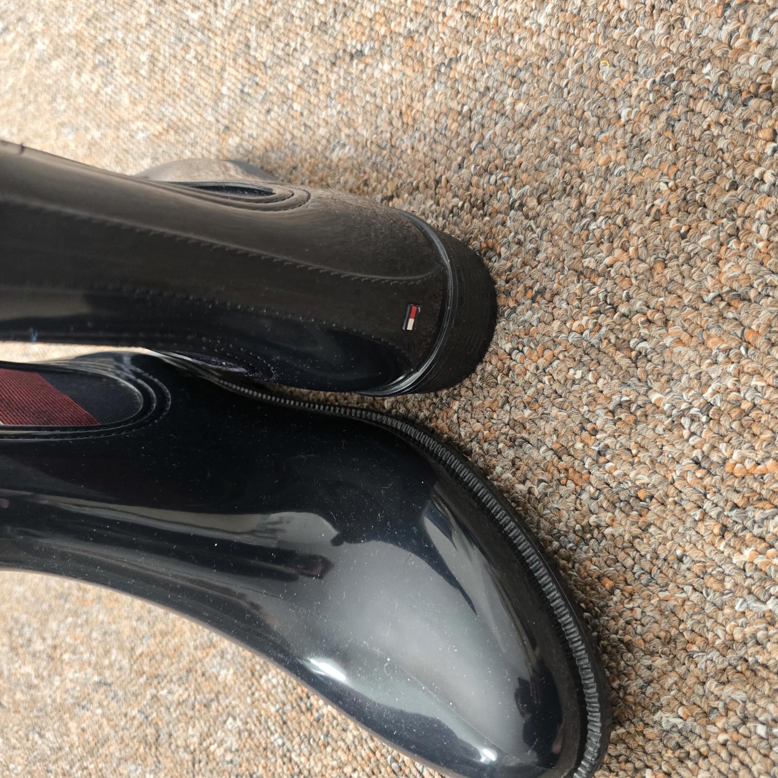 Tommy Hilfiger Women's Black Glossy Chelsea Rain Boots, Brand New, Size 39 UK 6