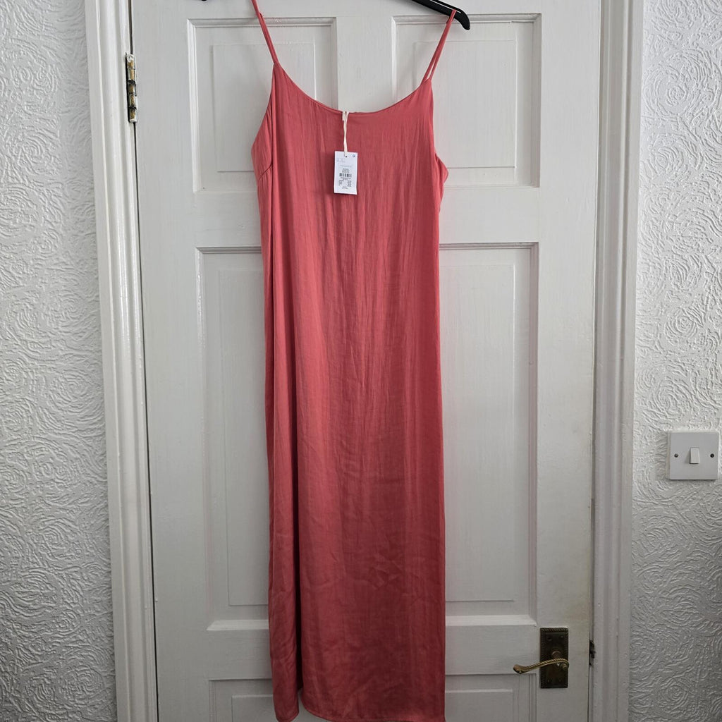 Elegant Coral Pink Slip Dress with Adjustable Straps, BNWT, size M, summer