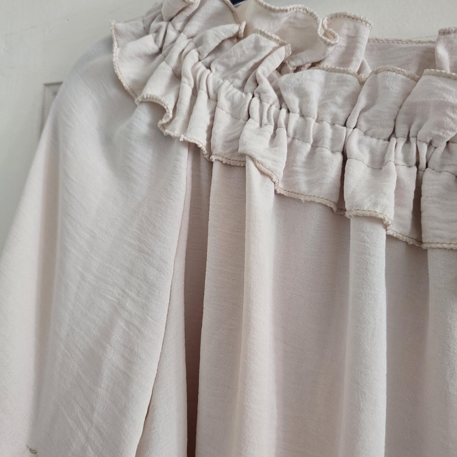 Italy Moda BNWT Cream Blouse, off the shoulder bardot, ruffle balloon sleeve