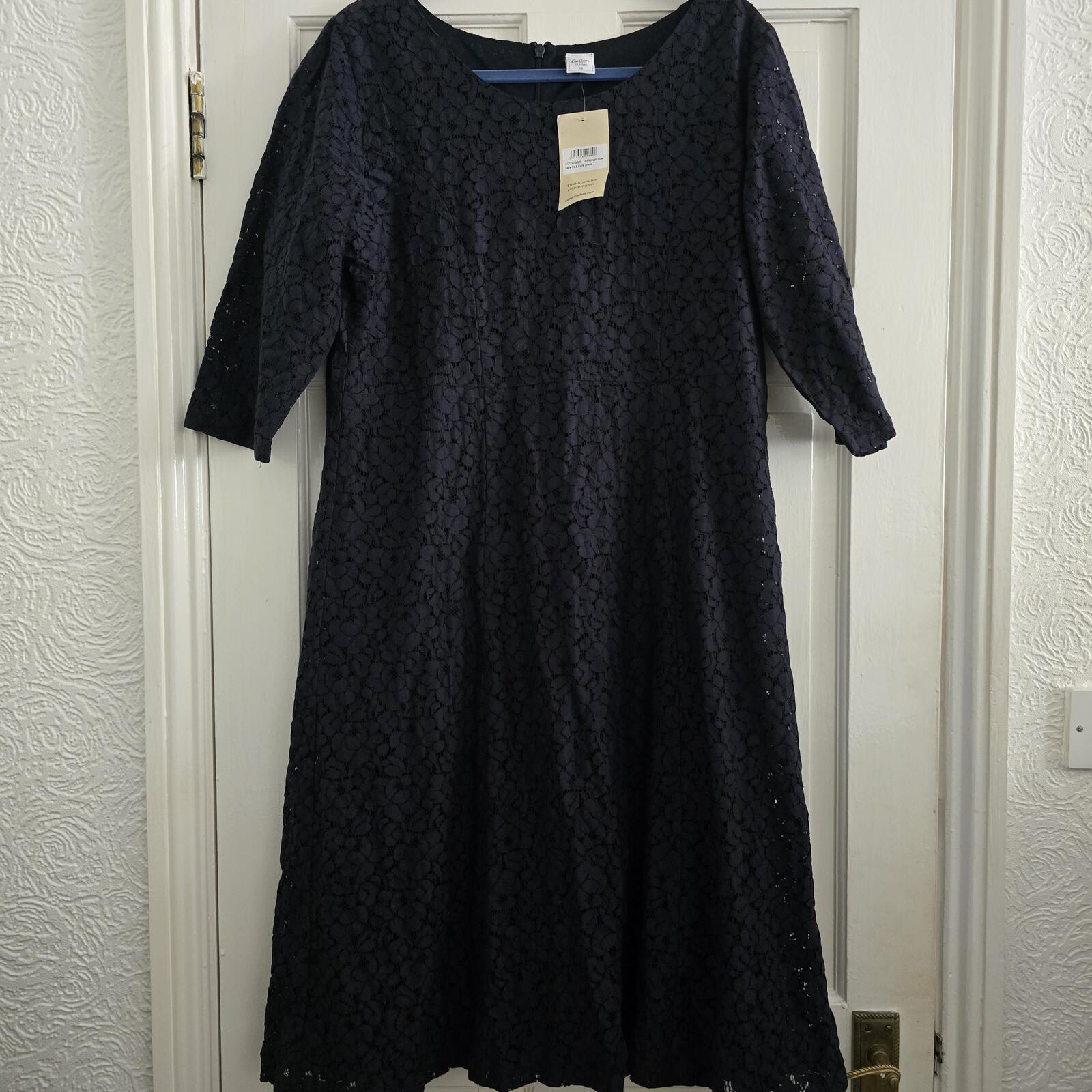 Cotton Traders Lace Fit & Flare Dress in Midnight Blue, Size 16, 3/4 sleeve BNWT
