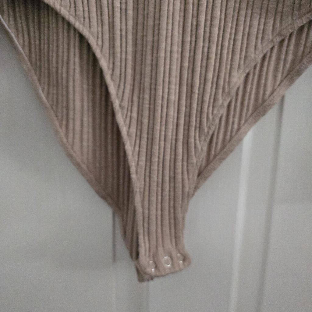 F&F Ribbed Beige Long Sleeve Bodysuit, size 20, plus size, layering