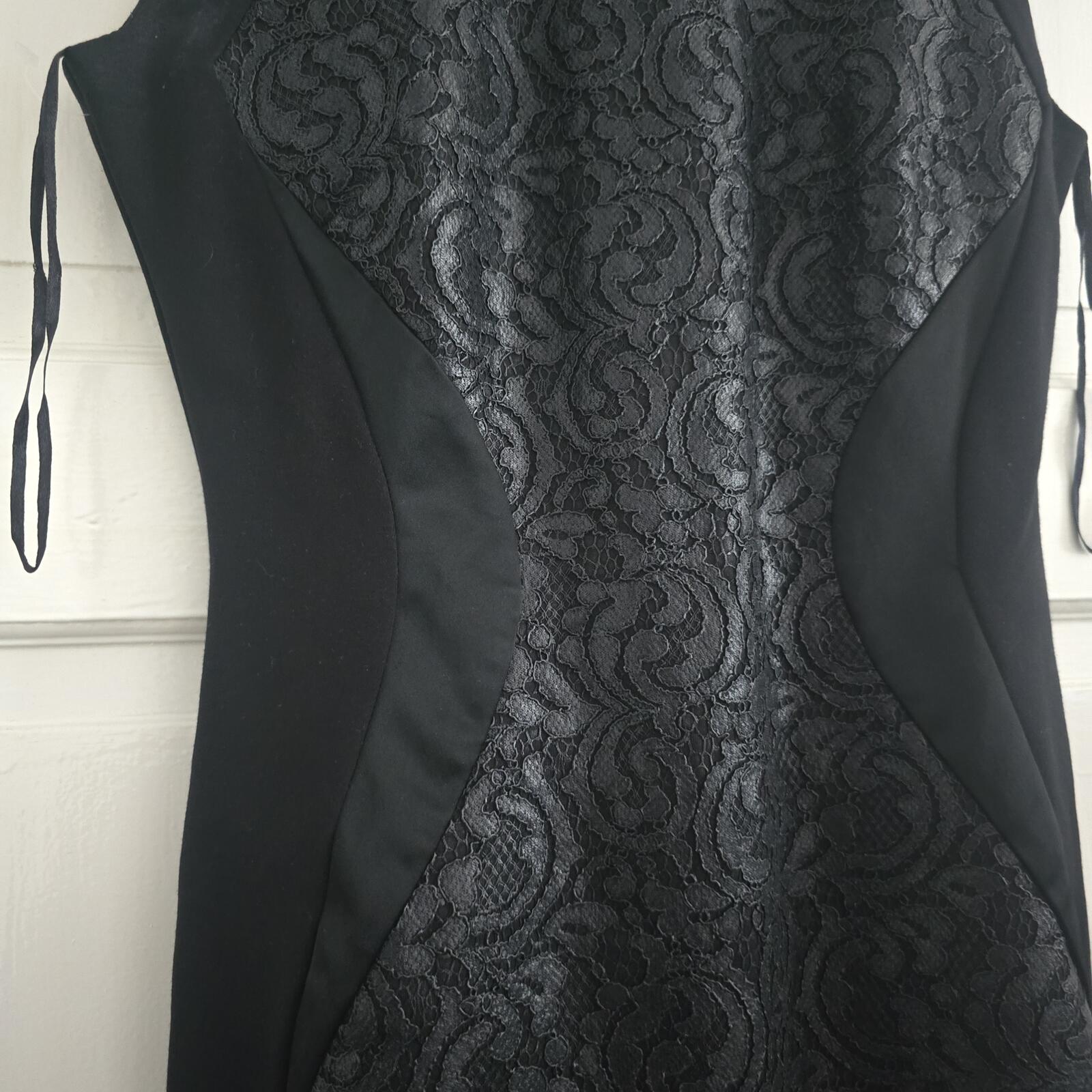 Damsel in a Dress Black Pencil Dress, Bodycon Panelled, Lace, sleeveless Size 12