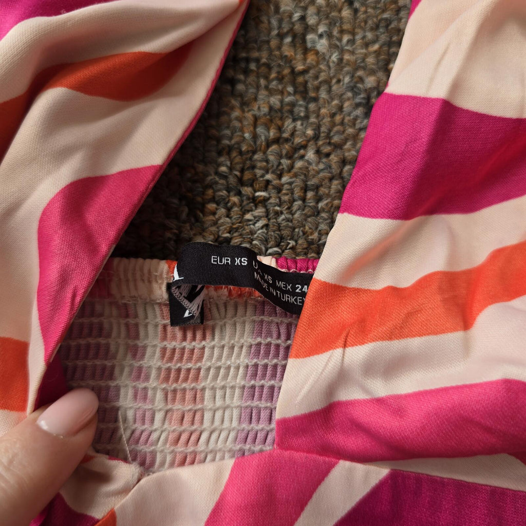 Zara Retro Style Pink and Orange Patterned Halter Crop Top, sold out, blogger XS