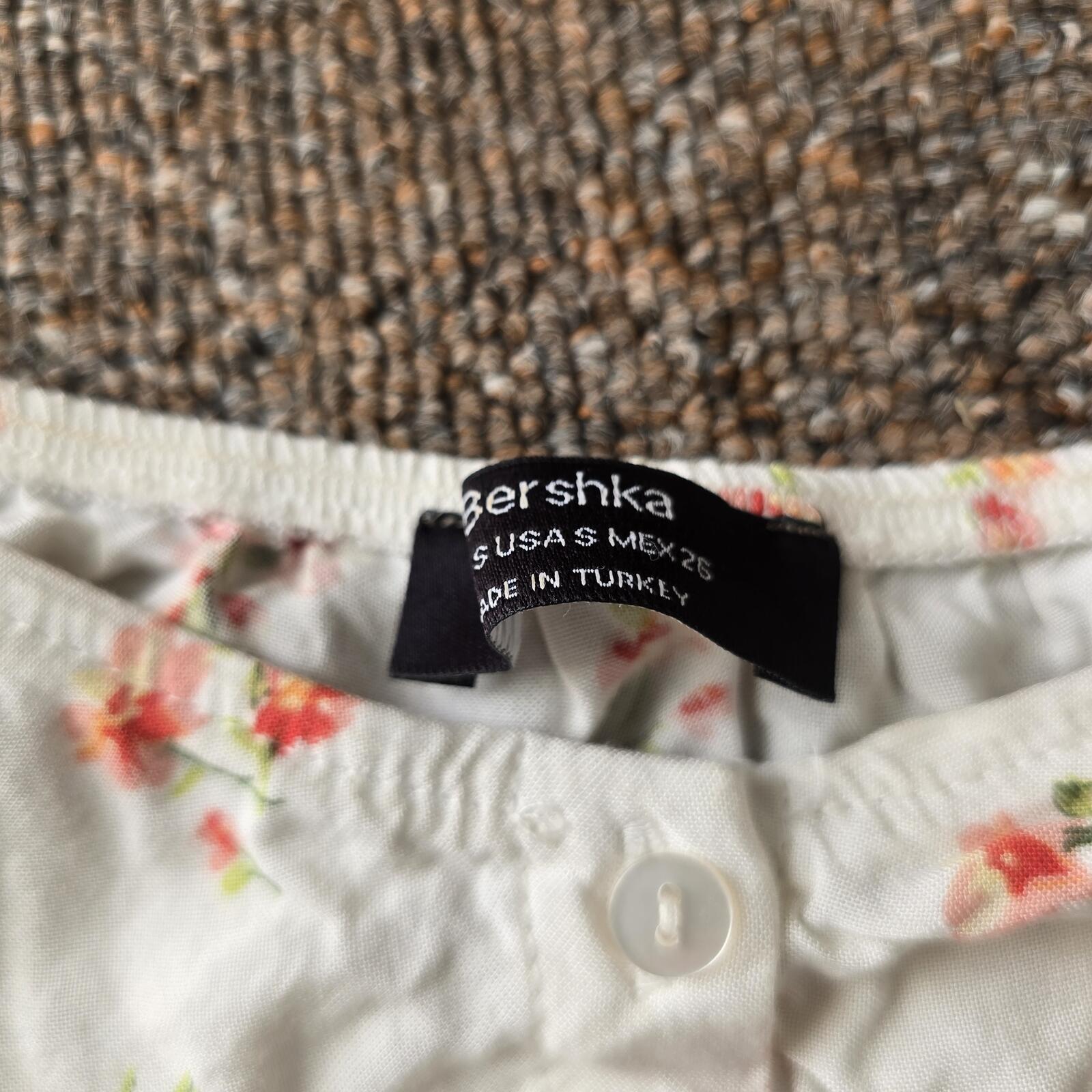 Bershka Floral Puff Sleeve Crop Top - Size S, preppy, cute, summer, holiday