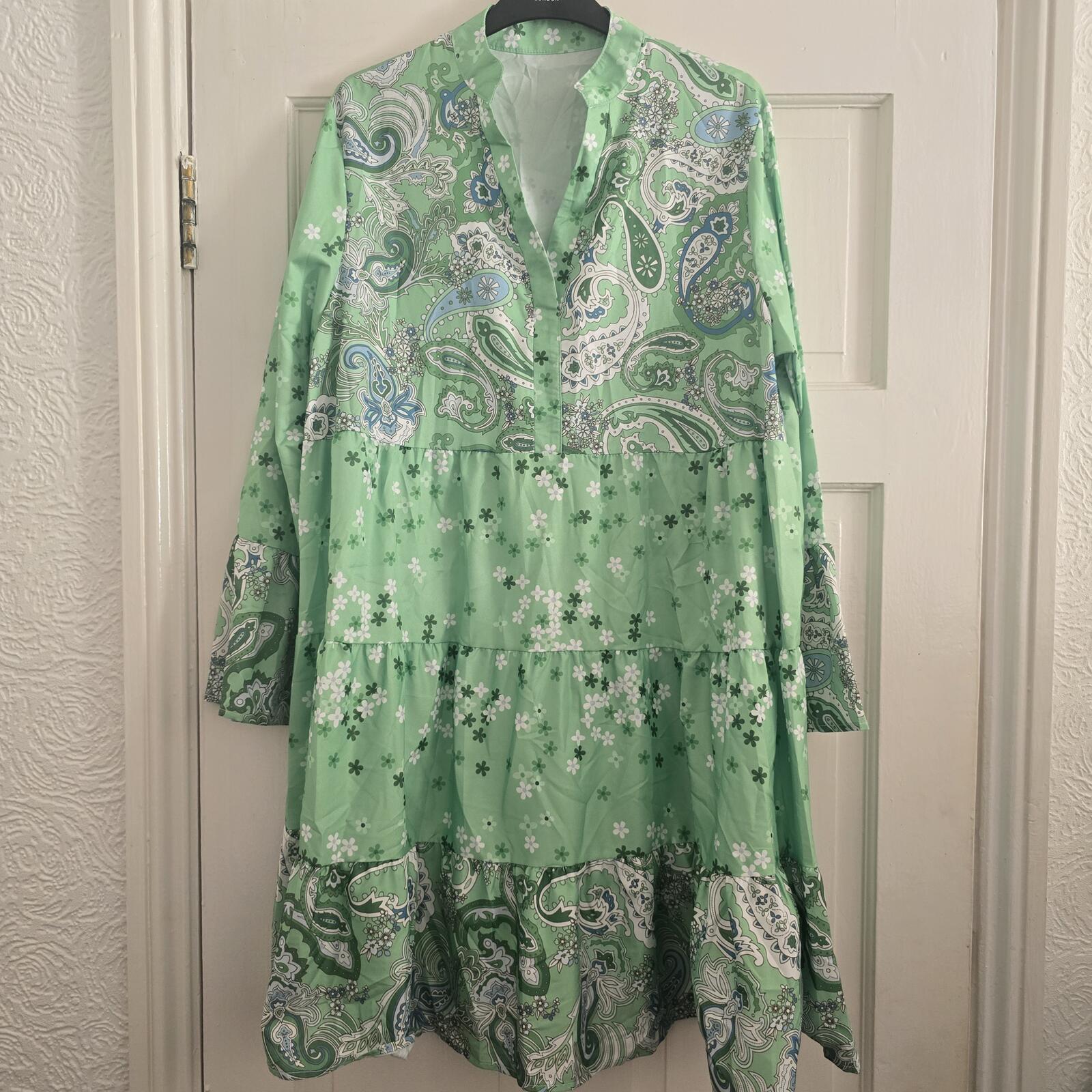 Green Paisley and Floral Print Long Sleeve Boho Paisley Dress, size L, summer
