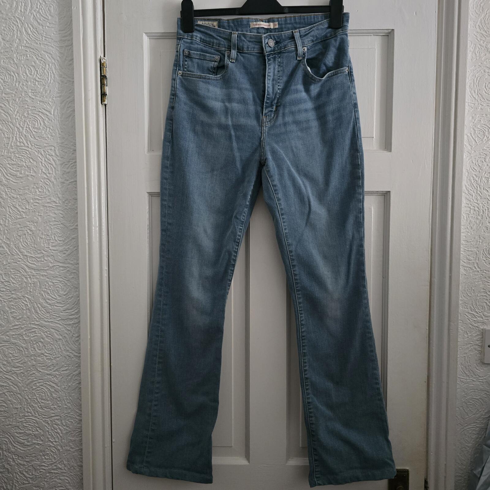Levi's 725 High Rise Bootcut Jeans Size 31 waist (12/14), VGC, mid blue denim