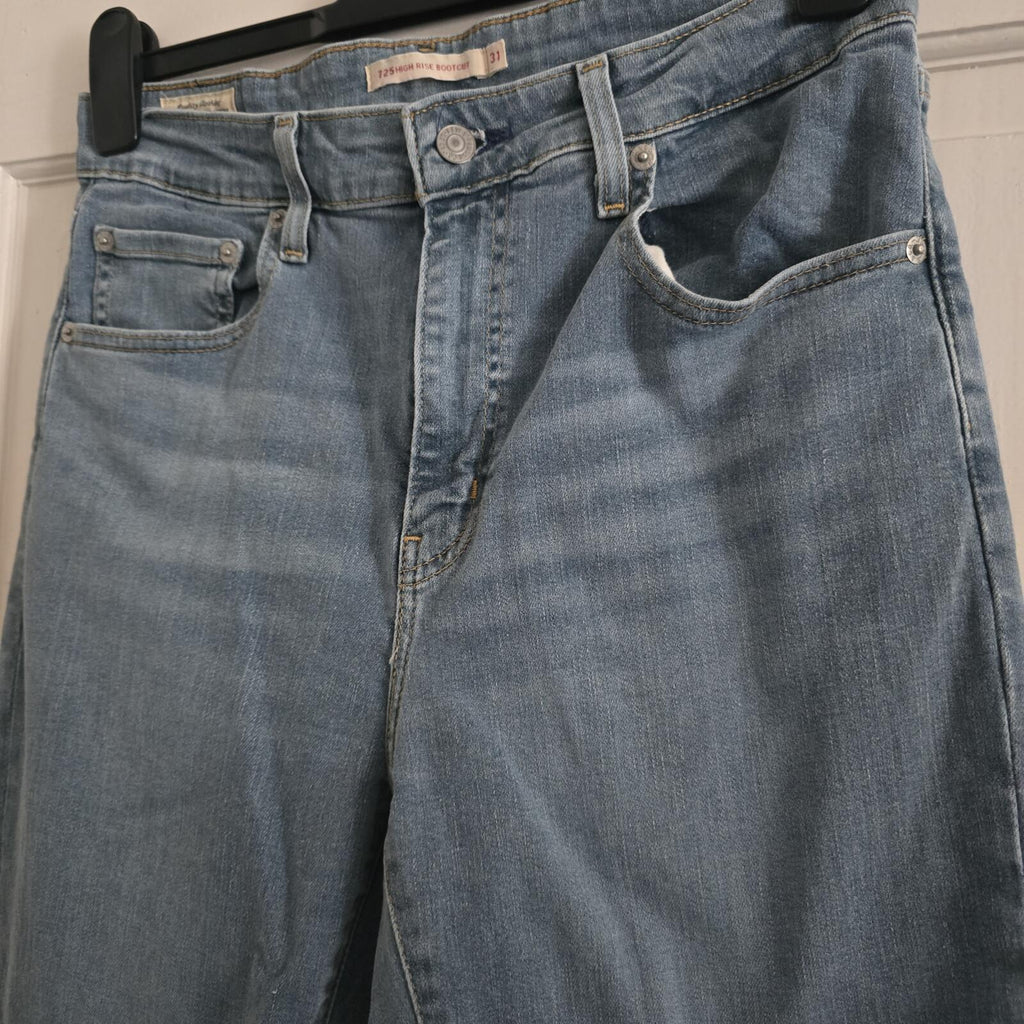 Levi's 725 High Rise Bootcut Jeans Size 31 waist (12/14), VGC, mid blue denim