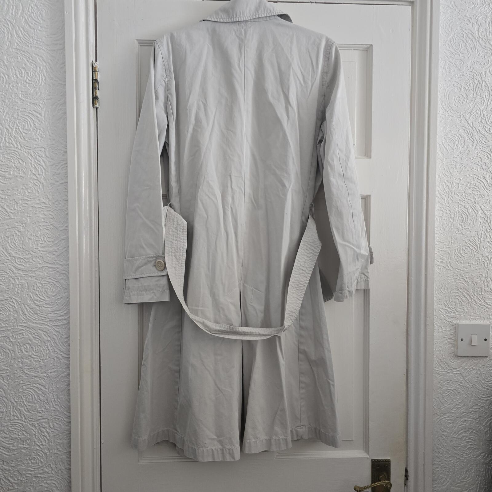 Weekend Max Mara Lightweight Beige Double Breasted Trench Coat with Belt, UK 16