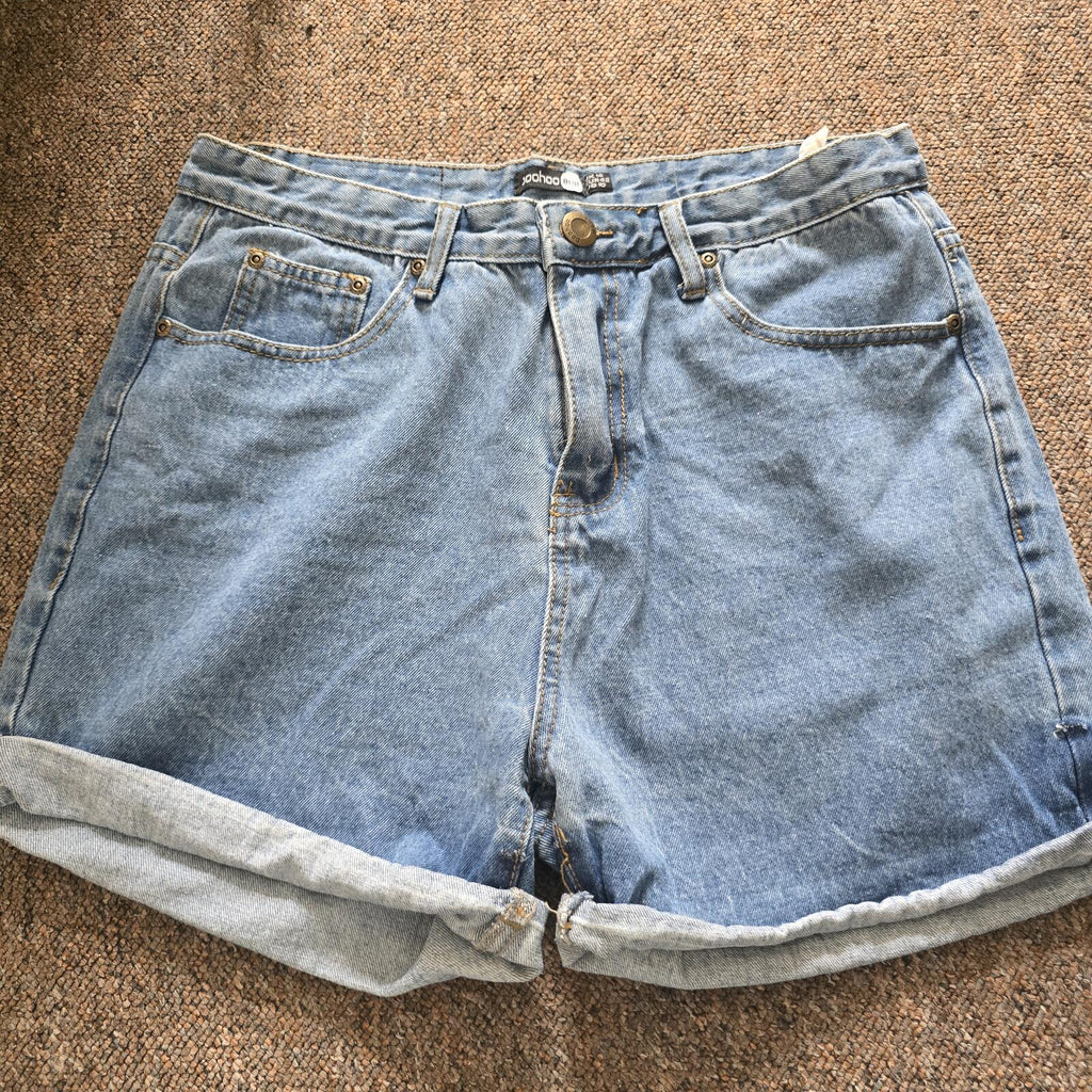 Boohoo Light Wash Denim Rolled Hem Shorts UK 14, festival, summer,