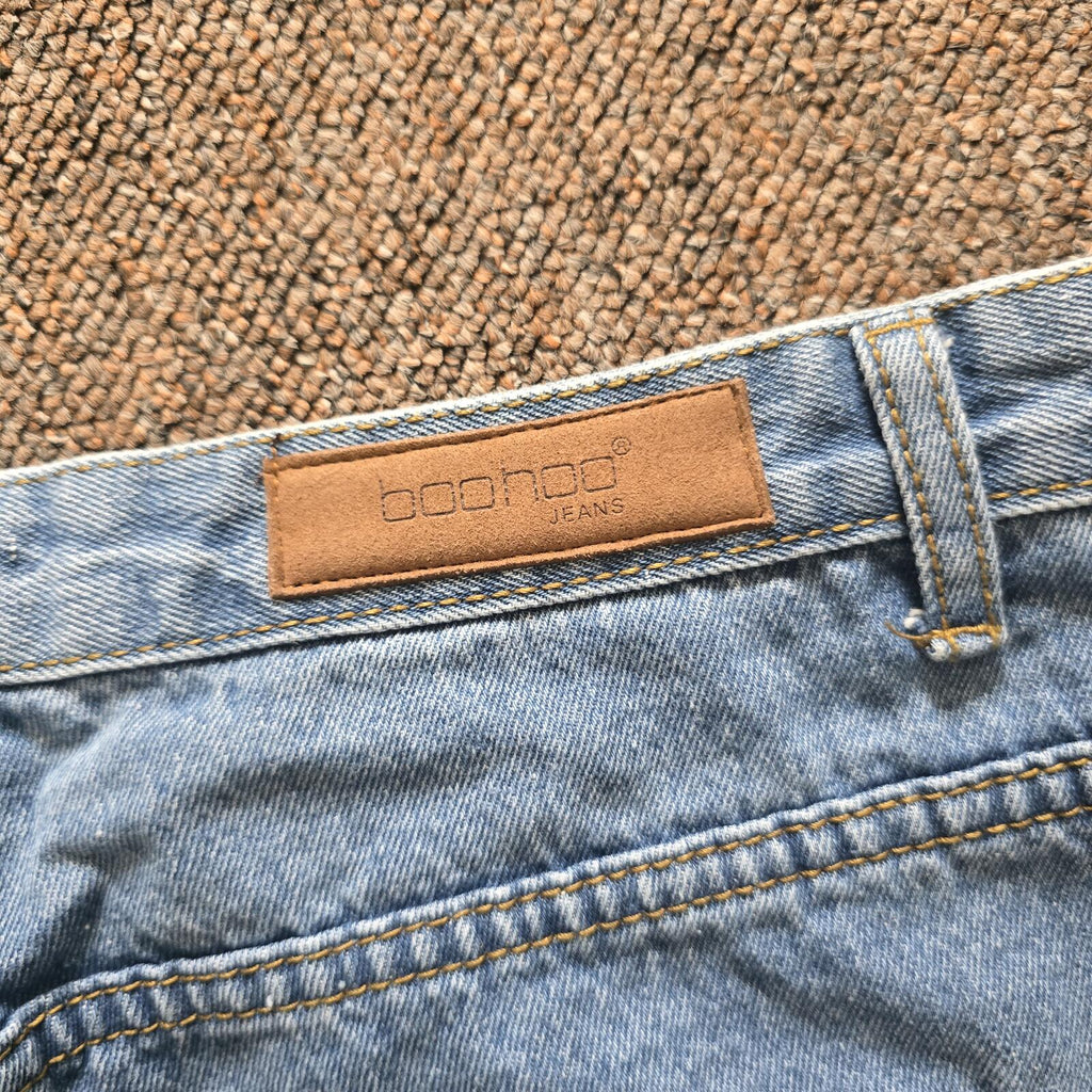 Boohoo Light Wash Denim Rolled Hem Shorts UK 14, festival, summer,