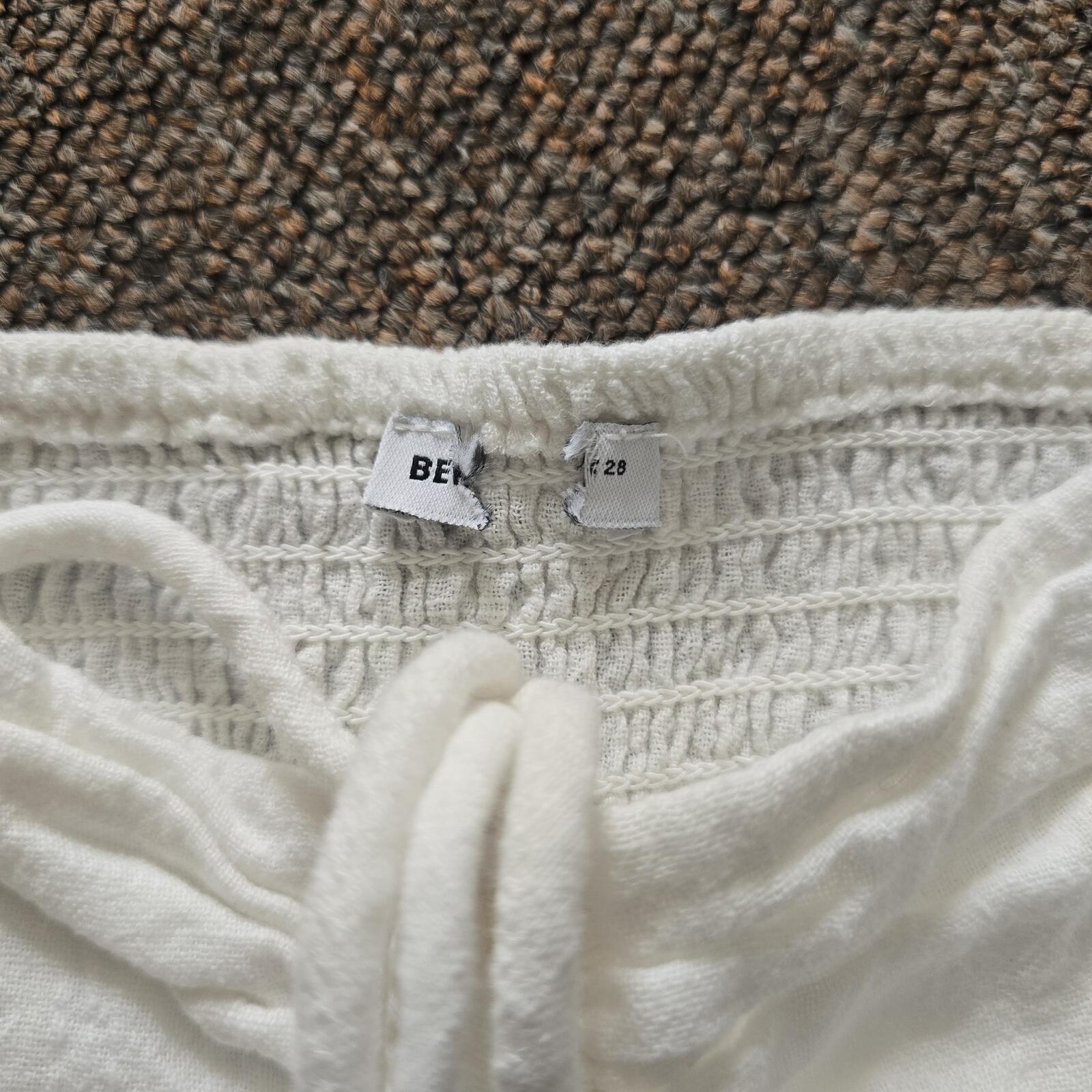Bershka White Strapless Crinkle Tie-Front Peplum Top, size M, holiday summer