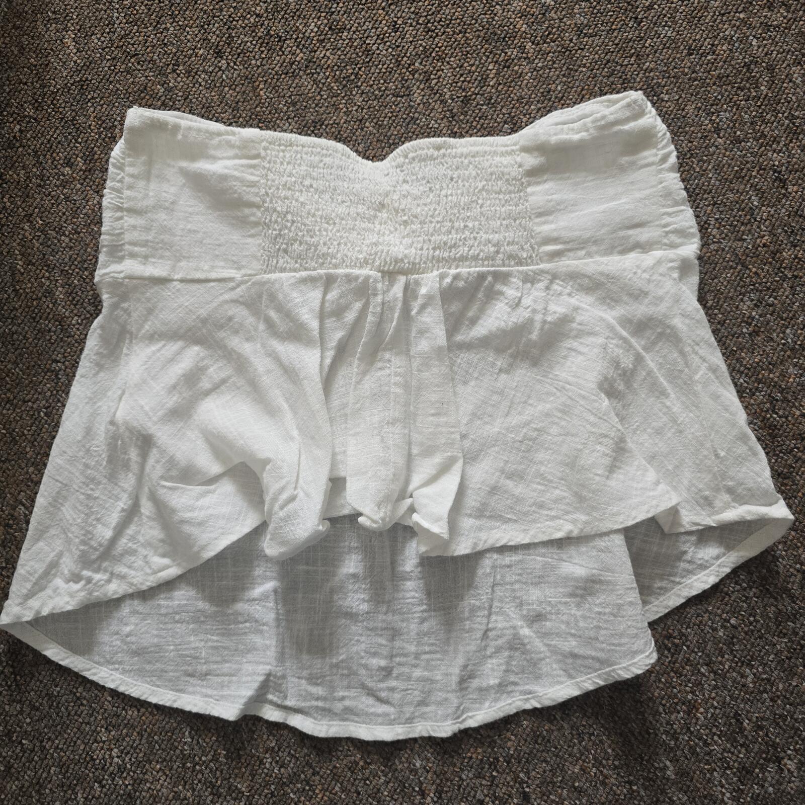 Bershka White Strapless Crinkle Tie-Front Peplum Top, size M, holiday summer