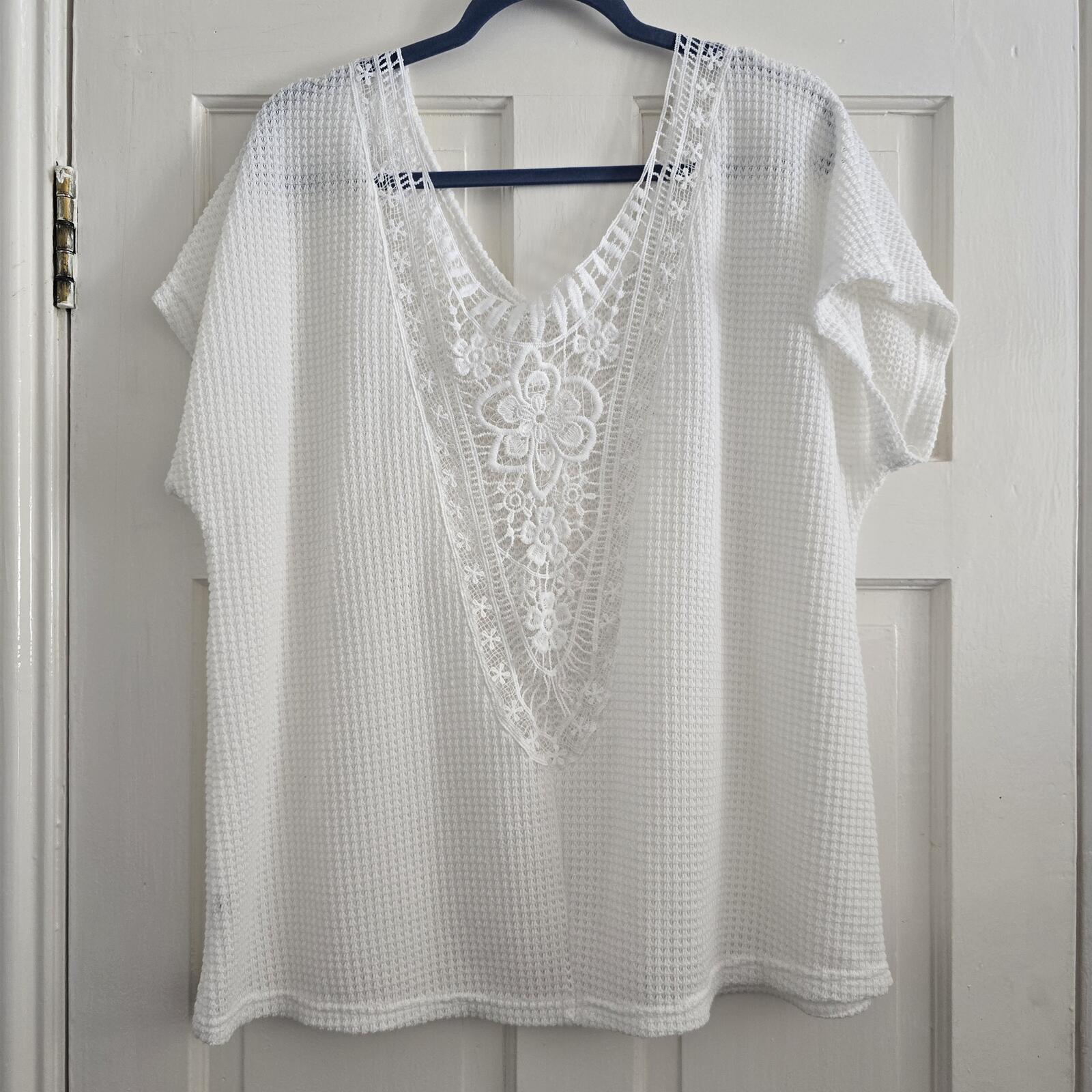 White Waffle Knit Lace Front Top Size 2XL, plus size, relaxed fit