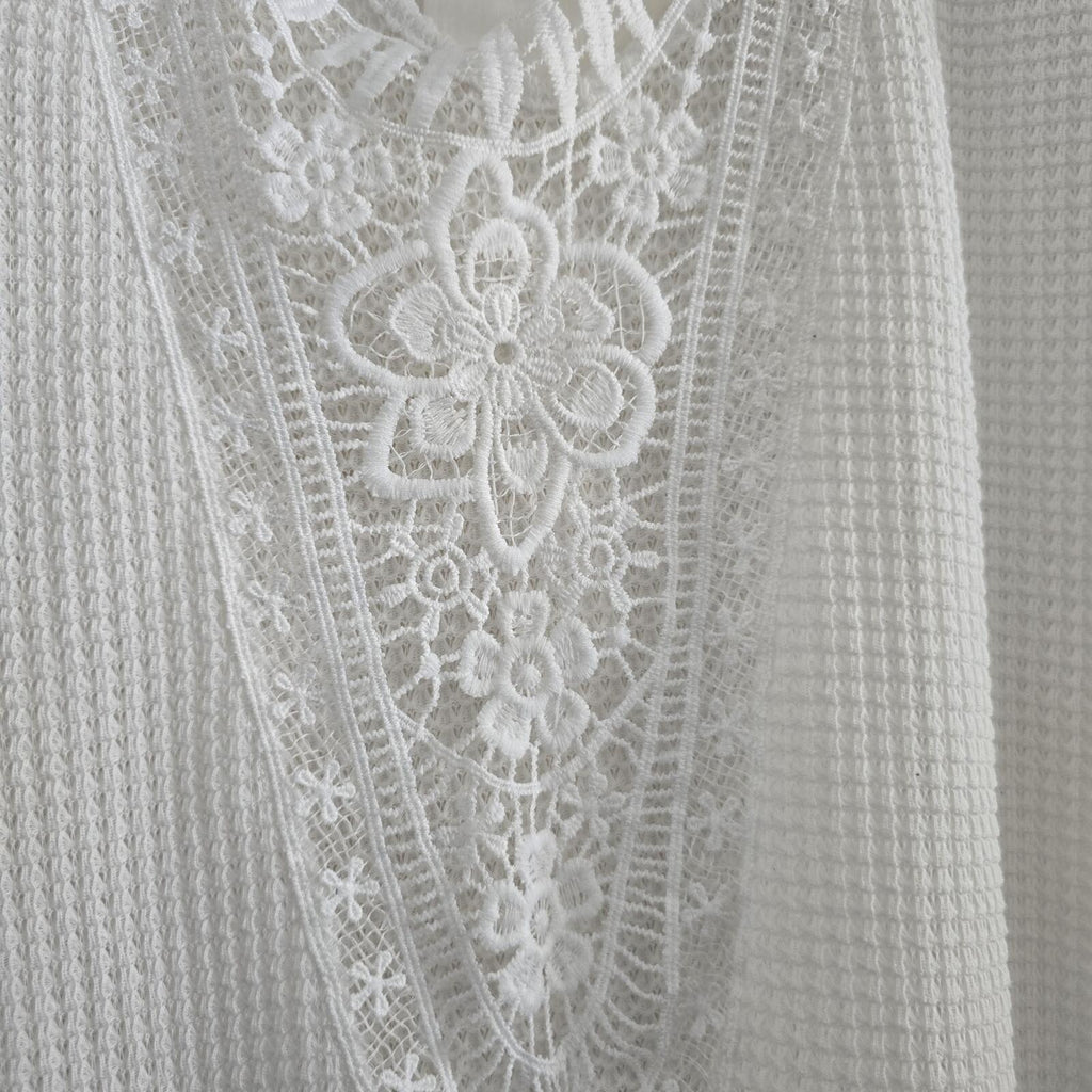 White Waffle Knit Lace Front Top Size 2XL, plus size, relaxed fit