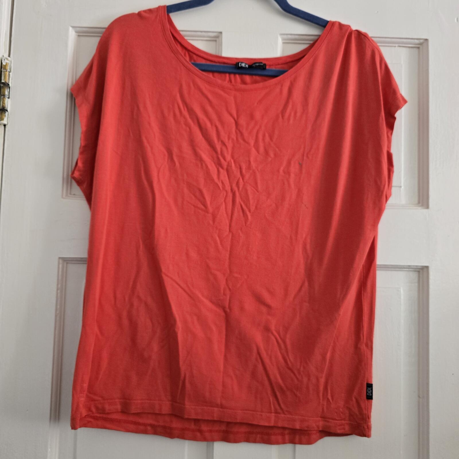DIDI Pretty Different Coral Short Sleeve Top Size M relaxed fit blouse