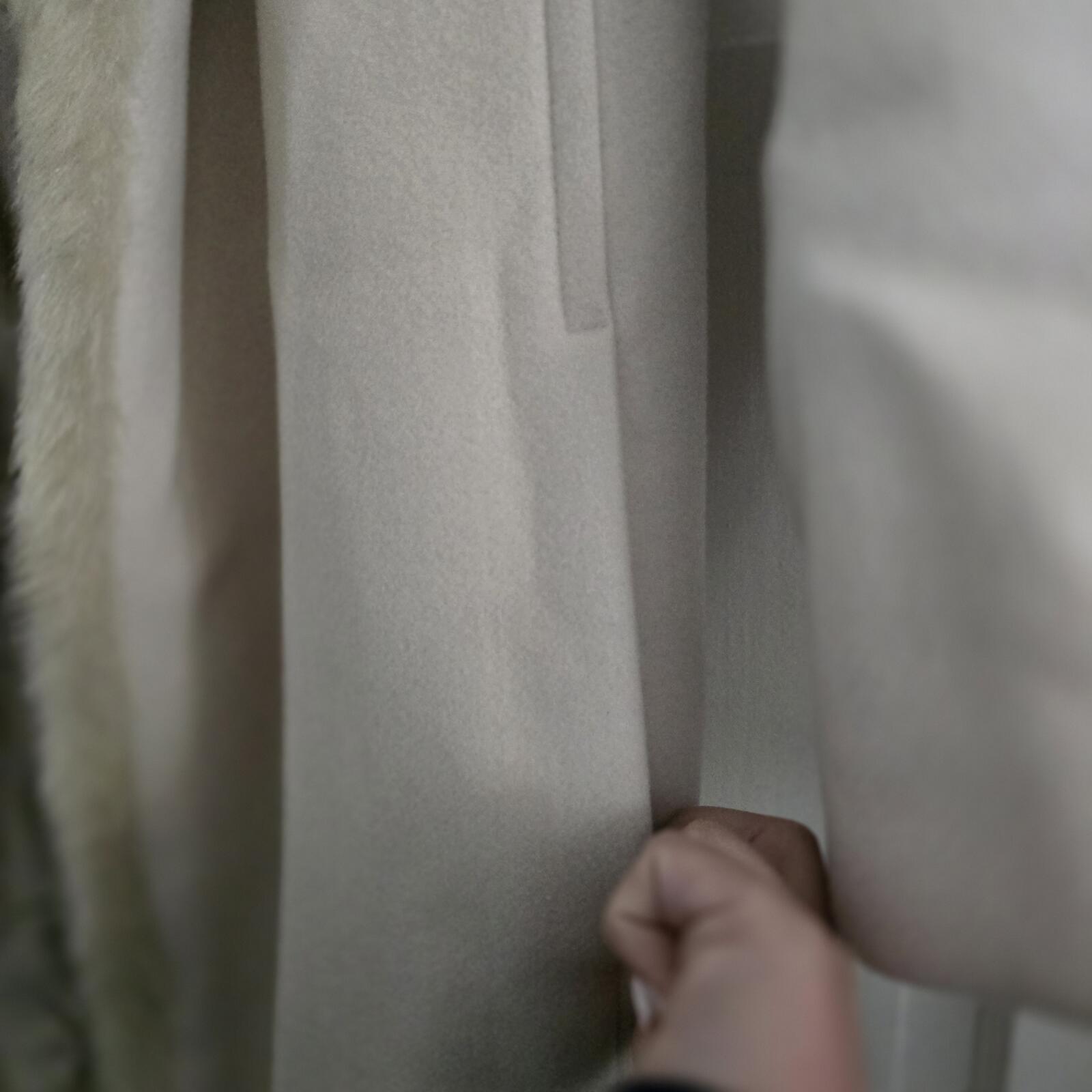French Connection Cream Belted Faux Fur Collar Coat Size 10, virgin wool mix