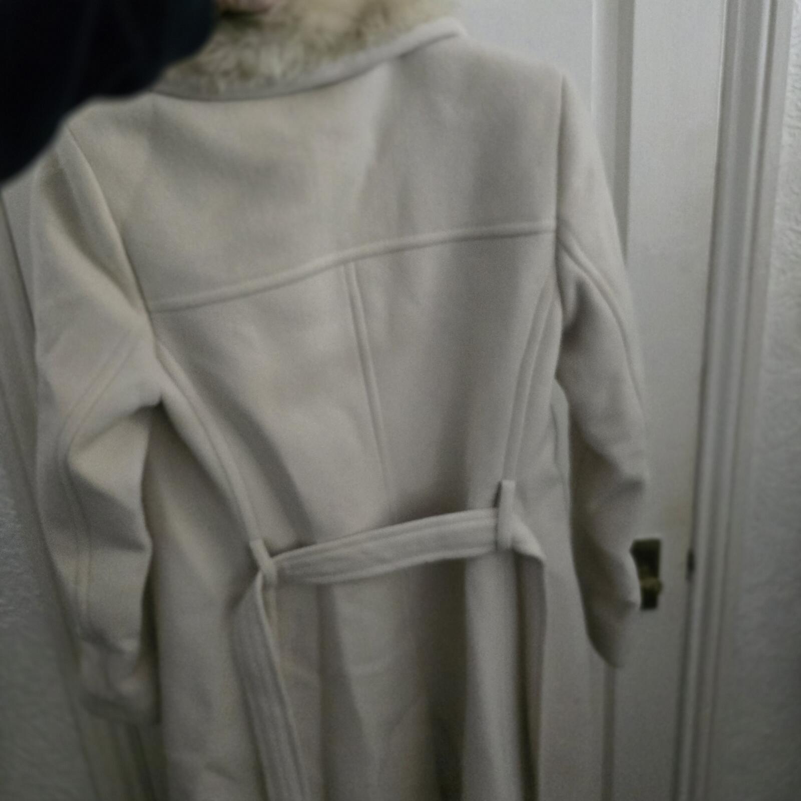 French Connection Cream Belted Faux Fur Collar Coat Size 10, virgin wool mix