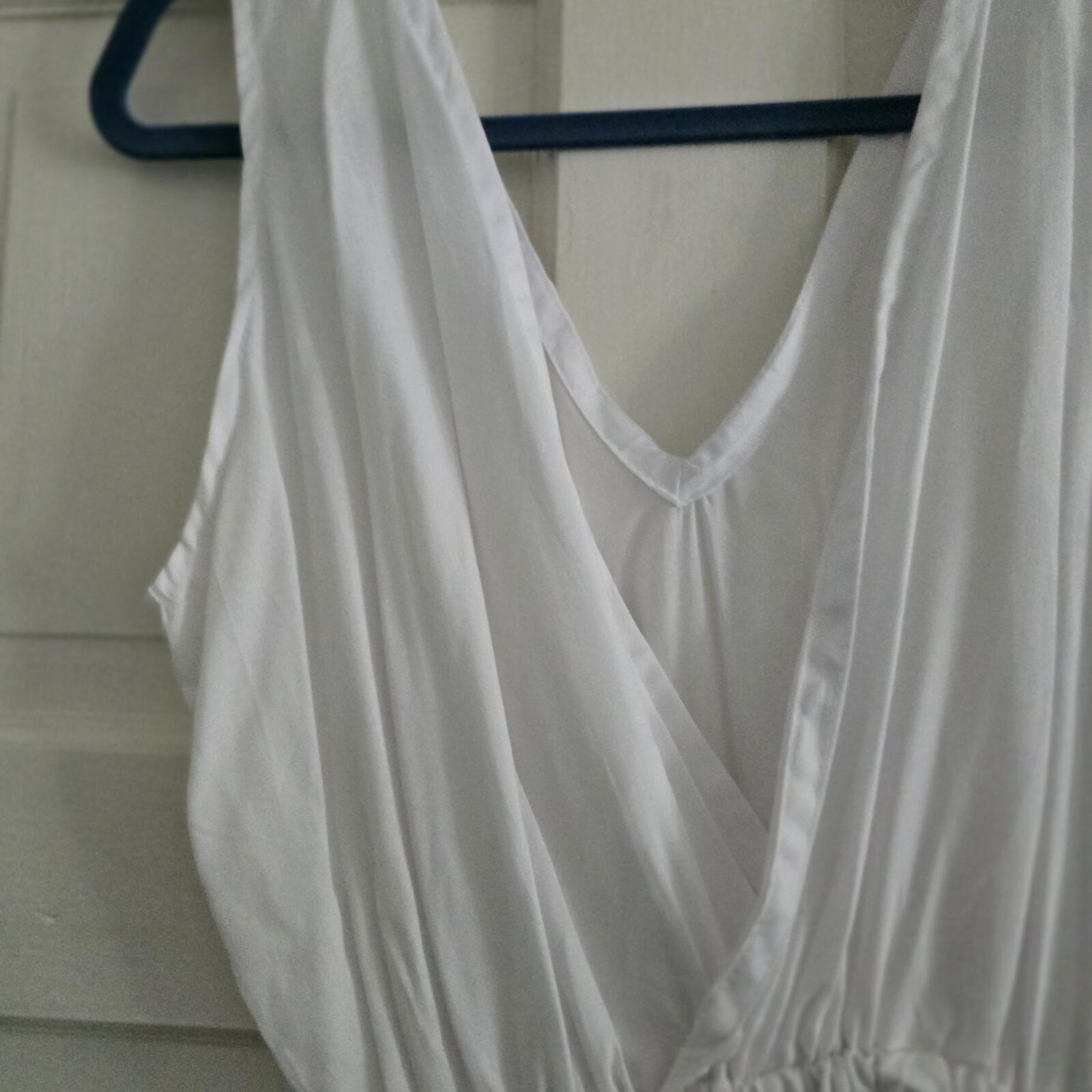 White Sleeveless Deep V Romper Playsuit, size S