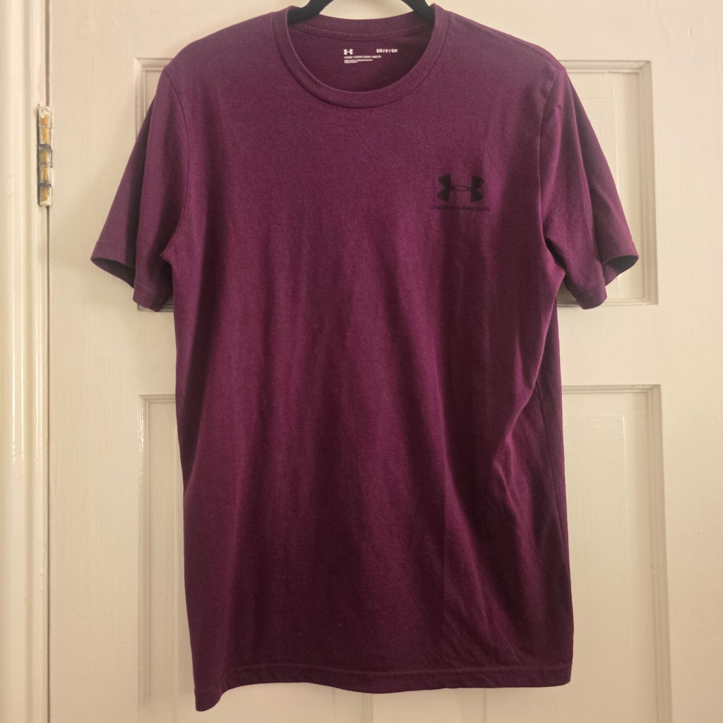 Under Armour Loose Fit Burgundy T-Shirt Size Small, Sports, Gym, Activewear
