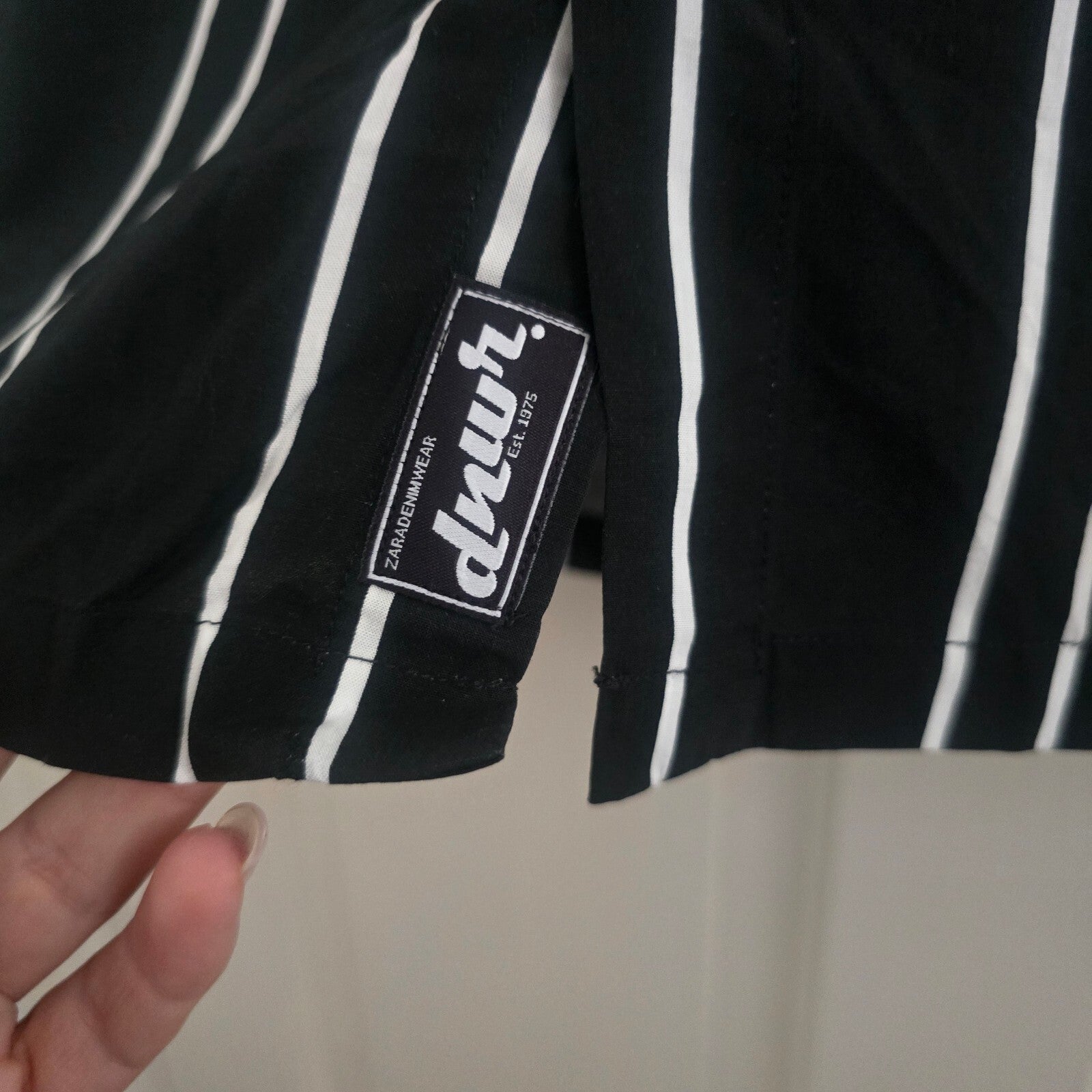 Zara Mens Black and White Vertical Stripe Short Sleeve Shirt Size S