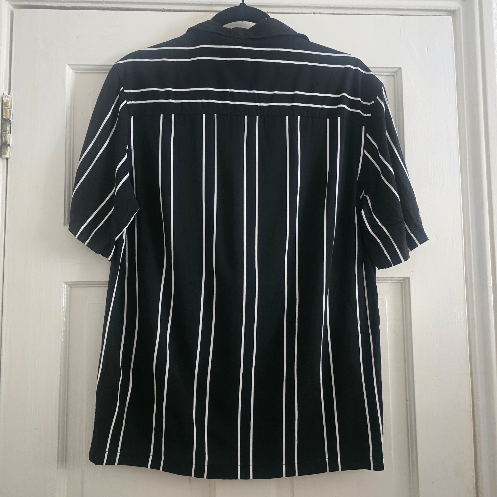 Zara Mens Black and White Vertical Stripe Short Sleeve Shirt Size S
