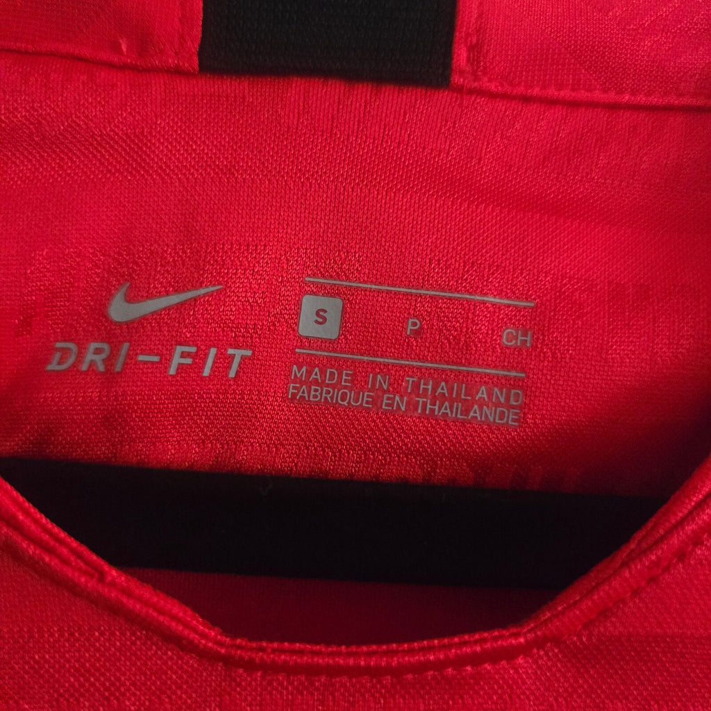 Nike Football Club Red Dri-FIT 'Just Do It' T-Shirt Small