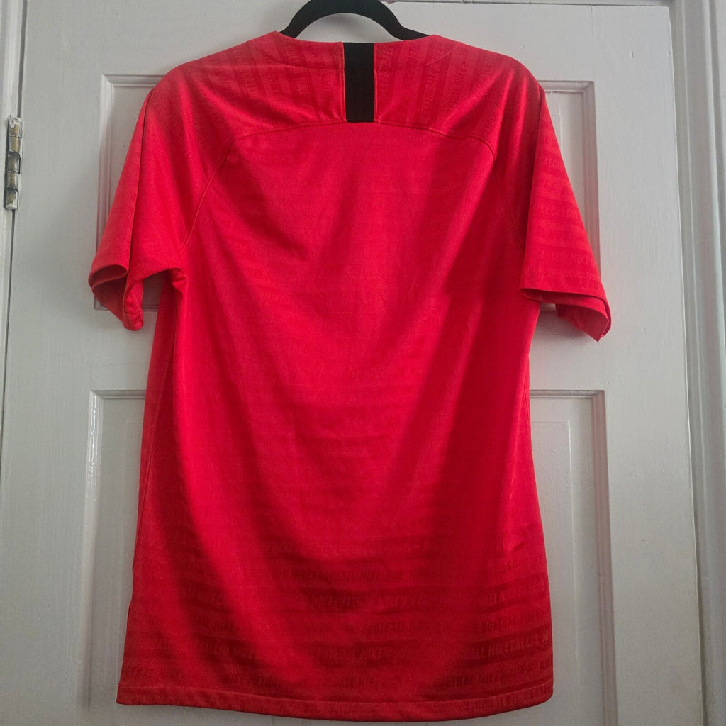 Nike Football Club Red Dri-FIT 'Just Do It' T-Shirt Small