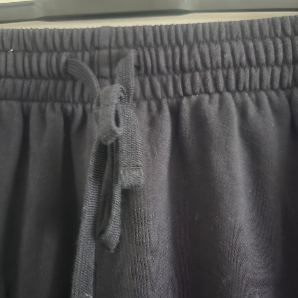 Under Armour Black Jogger Sweatpants Medium, drawstring waist