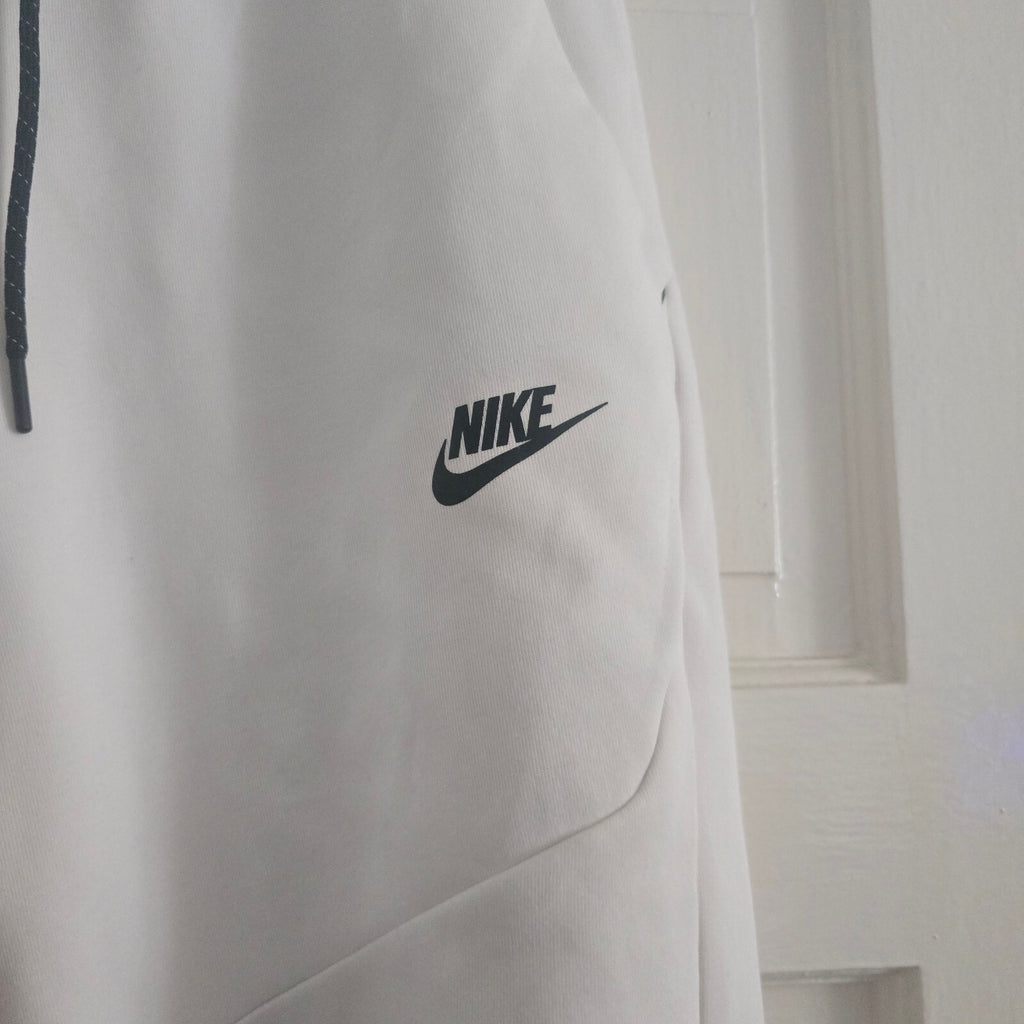 Nike White Jogger Sweatpants with Black Drawstring & Side Zipper Pocket, Size M