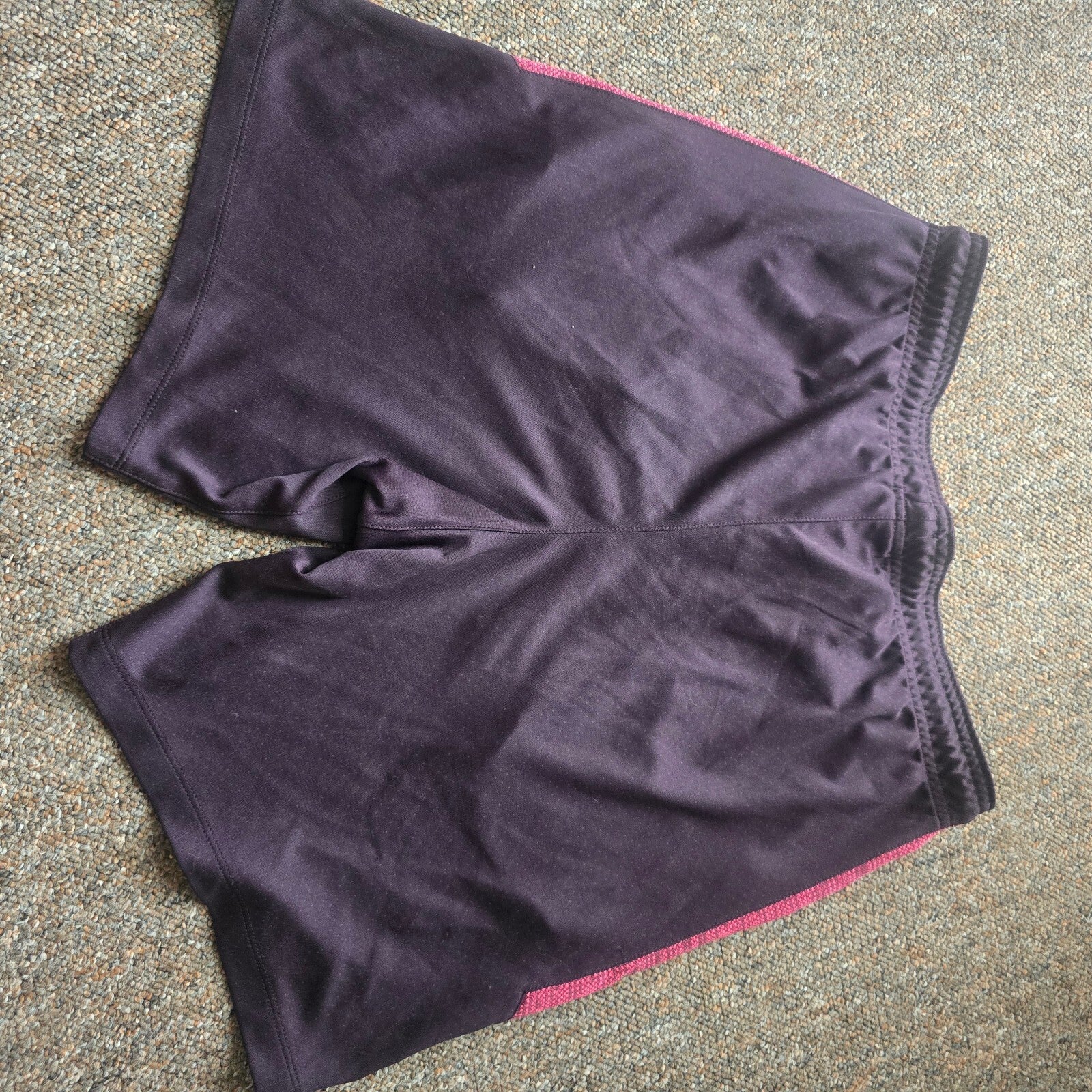Nike Dri-Fit Men's Athletic Shorts Medium Black with Pink Stripes