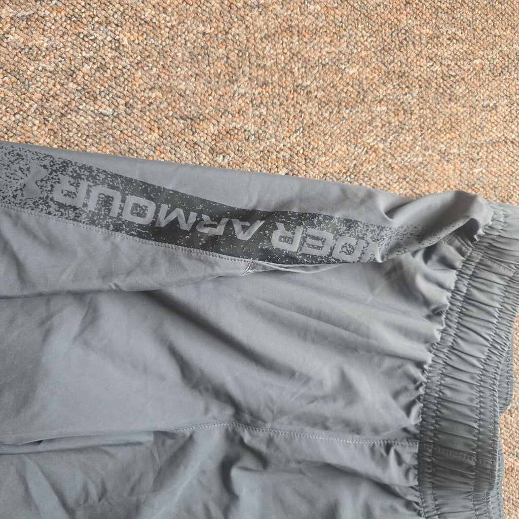 Under Armour Men's Loose Fit Athletic Shorts Medium Grey, activewear, gym