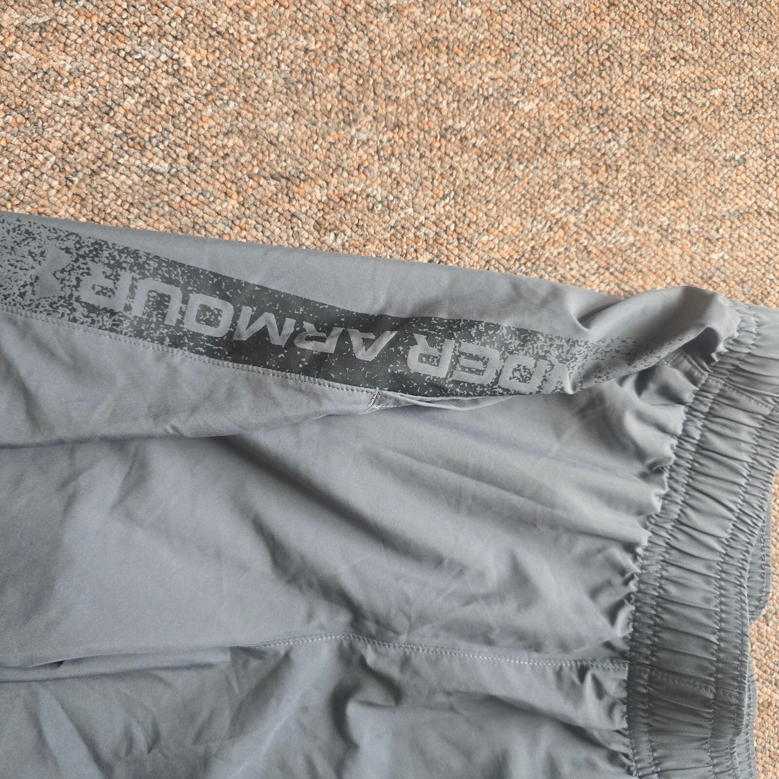 Under Armour Men's Loose Fit Athletic Shorts Medium Grey, activewear, gym