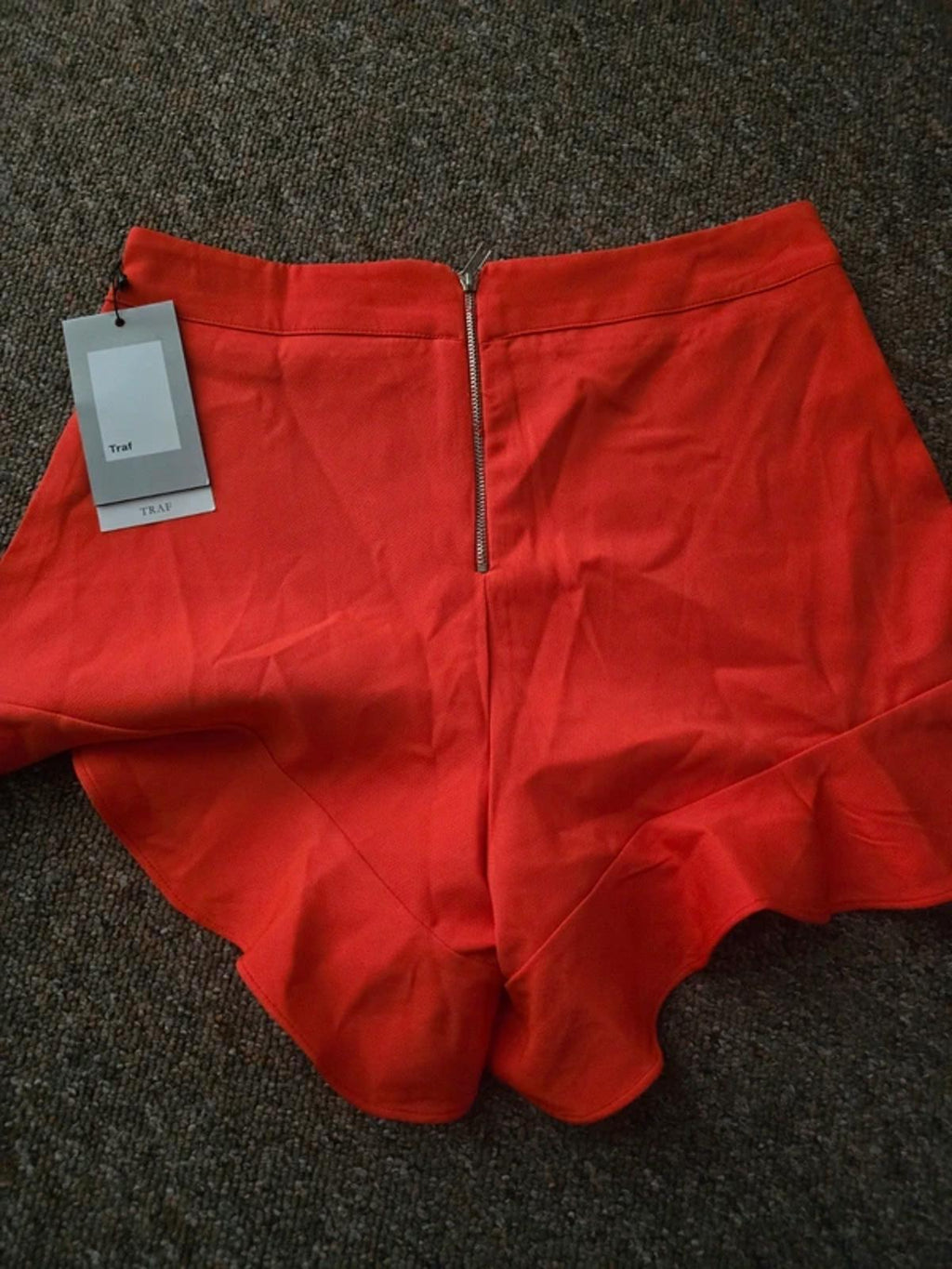 BNWT orange high waisted Ruffle frill hem shorts, size S, rrp €45 zara?