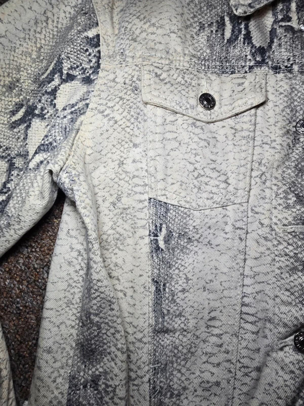 Grey Snakeskin Print Cropped Denim Jacket Raw Hem S, oversized, boxy, blogger