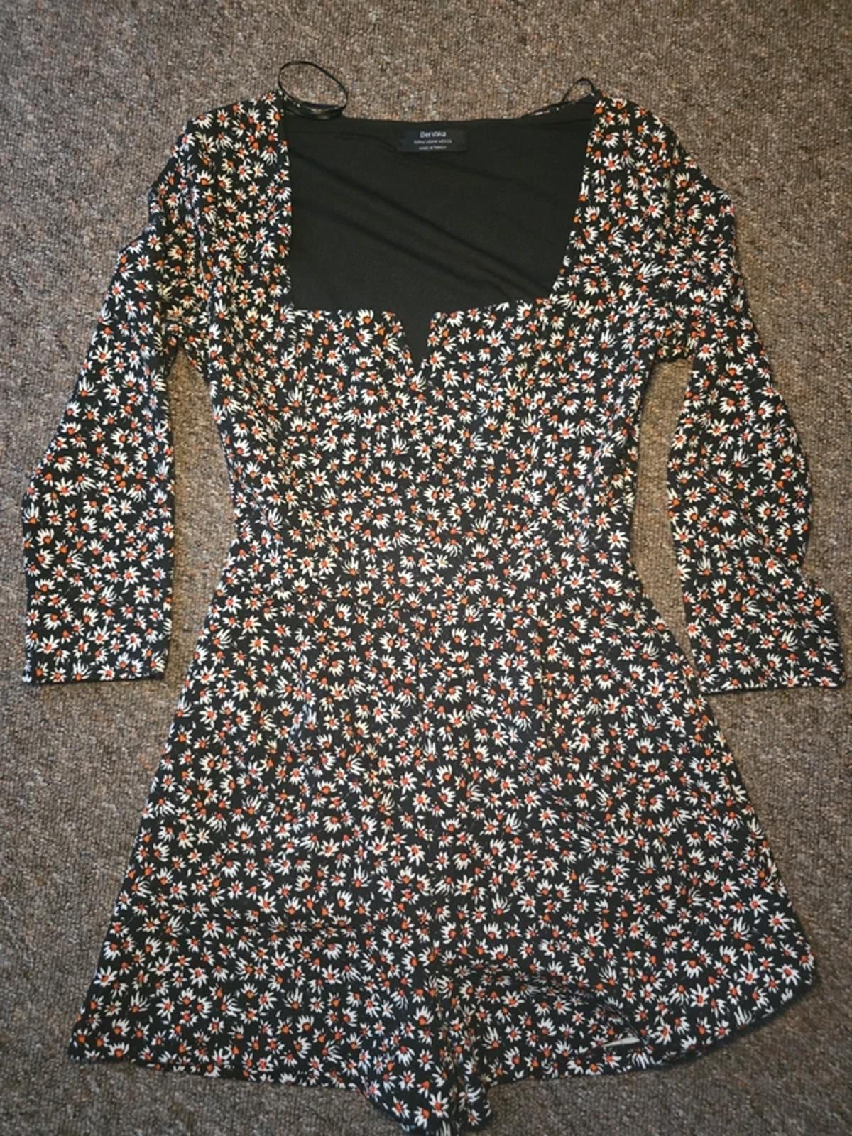 Bershka floral print playsuit romper, square neck, long sleeve, size M, summer