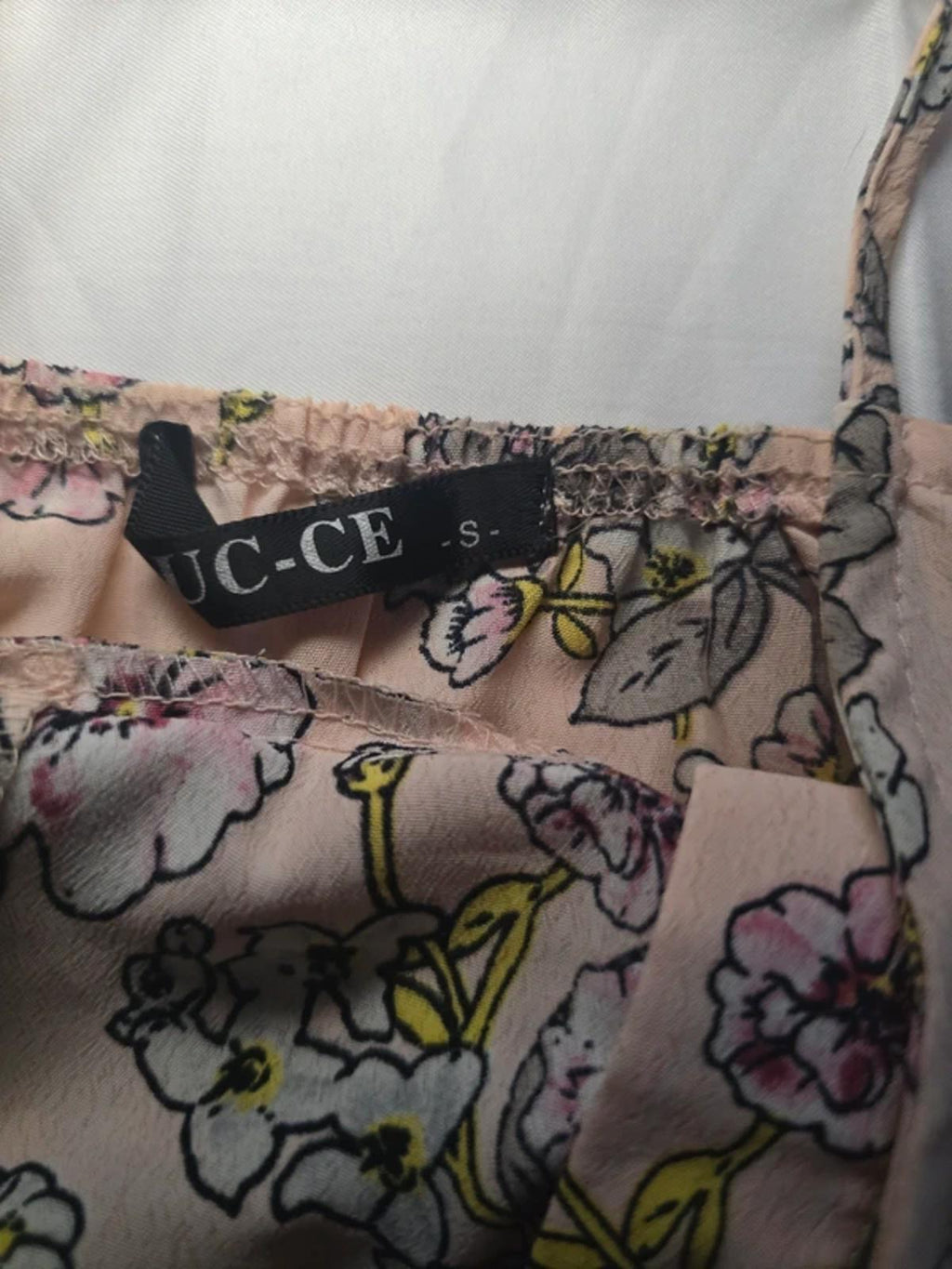 Floral print mini dress with open back detail, great for hol, summer, size 8