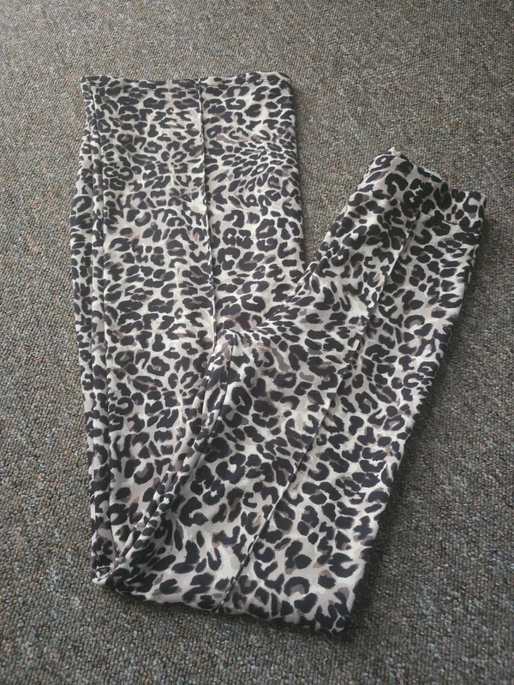Berksha leopard print animal print flared leg jersey stretch trousers size S Y2K