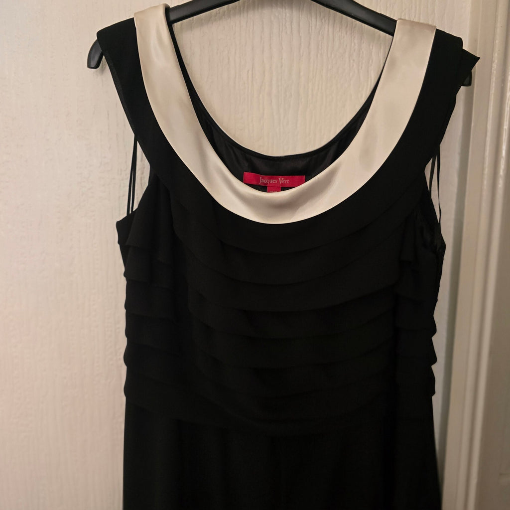 Jacques Vert Black and White Sleeveless Dress with Matching Bolero Jacket 18/20