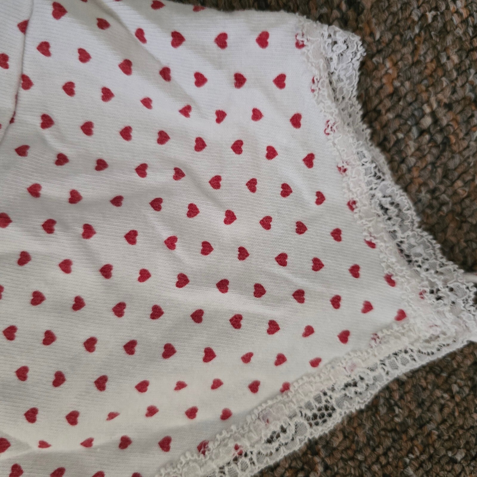 Brandy Melville White and Red Heart Print Lace Trim Cami Top, size S, Y2K