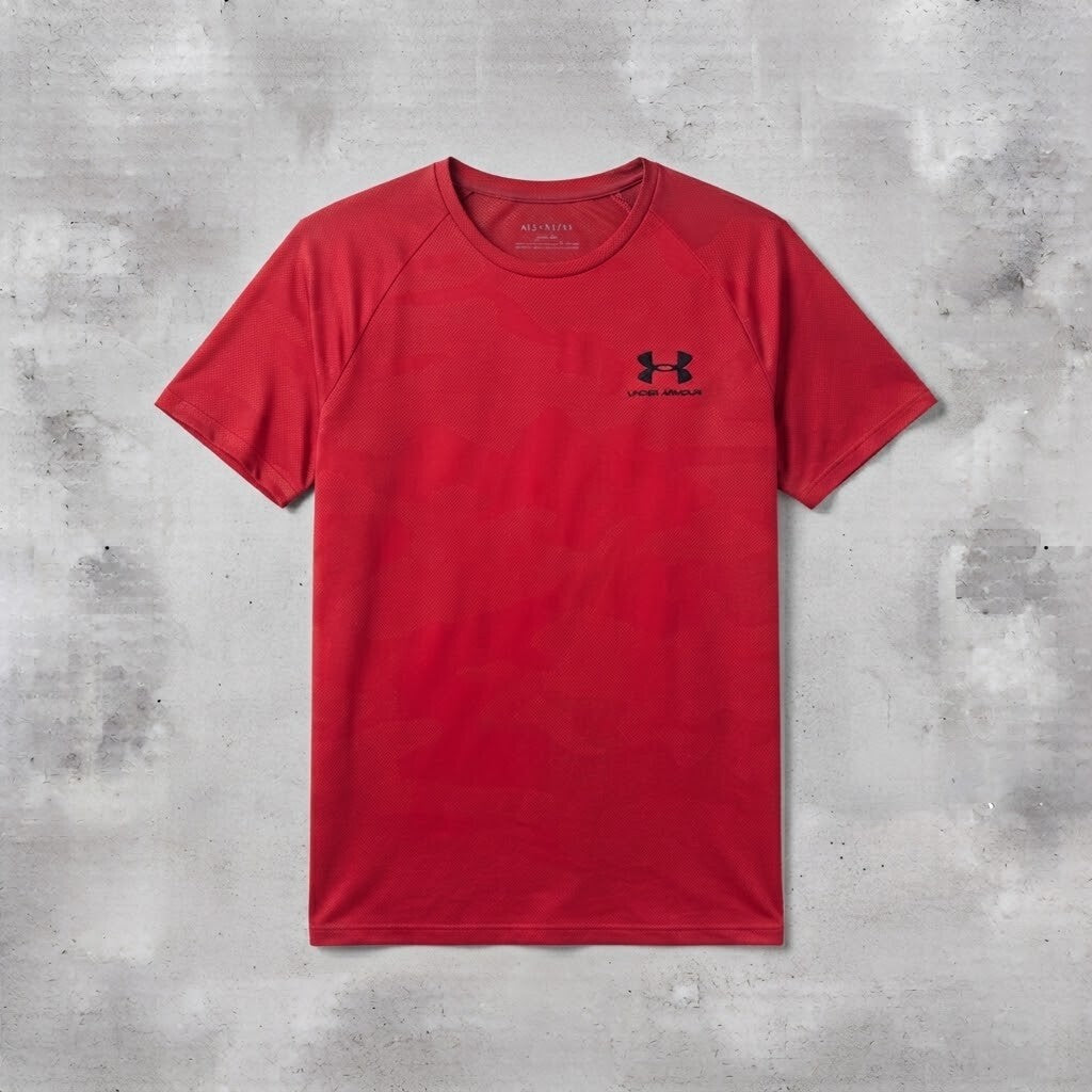 Under Armour Loose Fit Red Camo Short Sleeve Performance T-Shirt Medium
