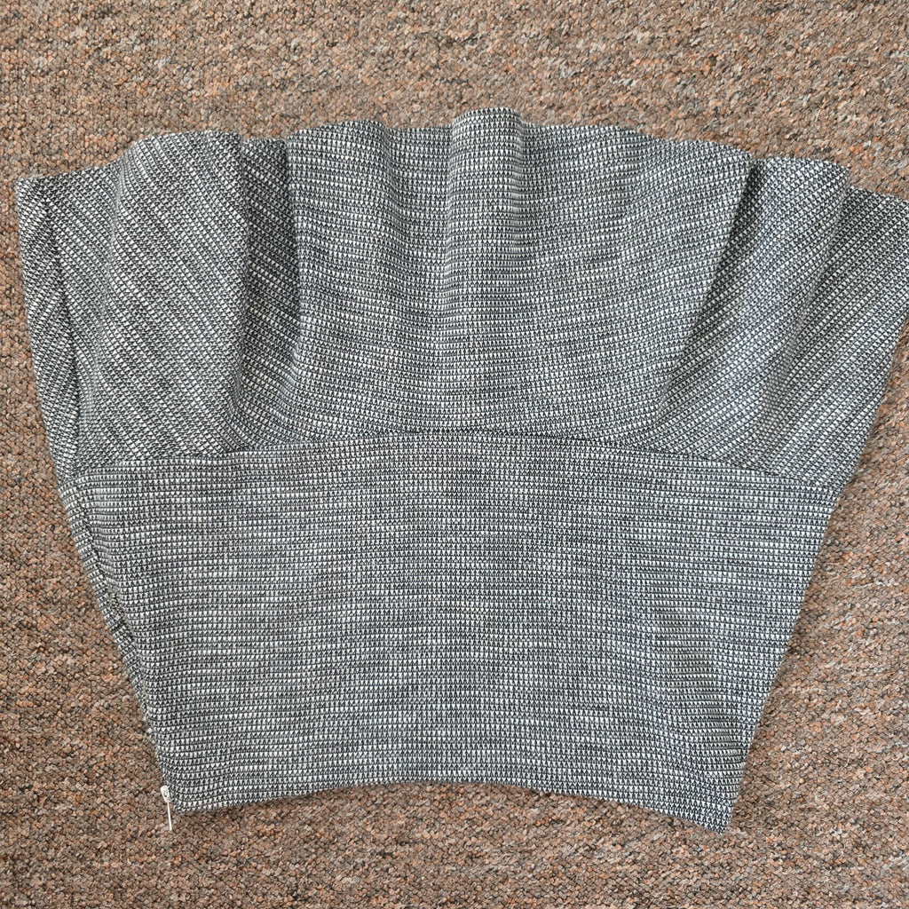 Primark Grey Flared Mini Skirt Size UK 8, preppy, monochrome, tweed like
