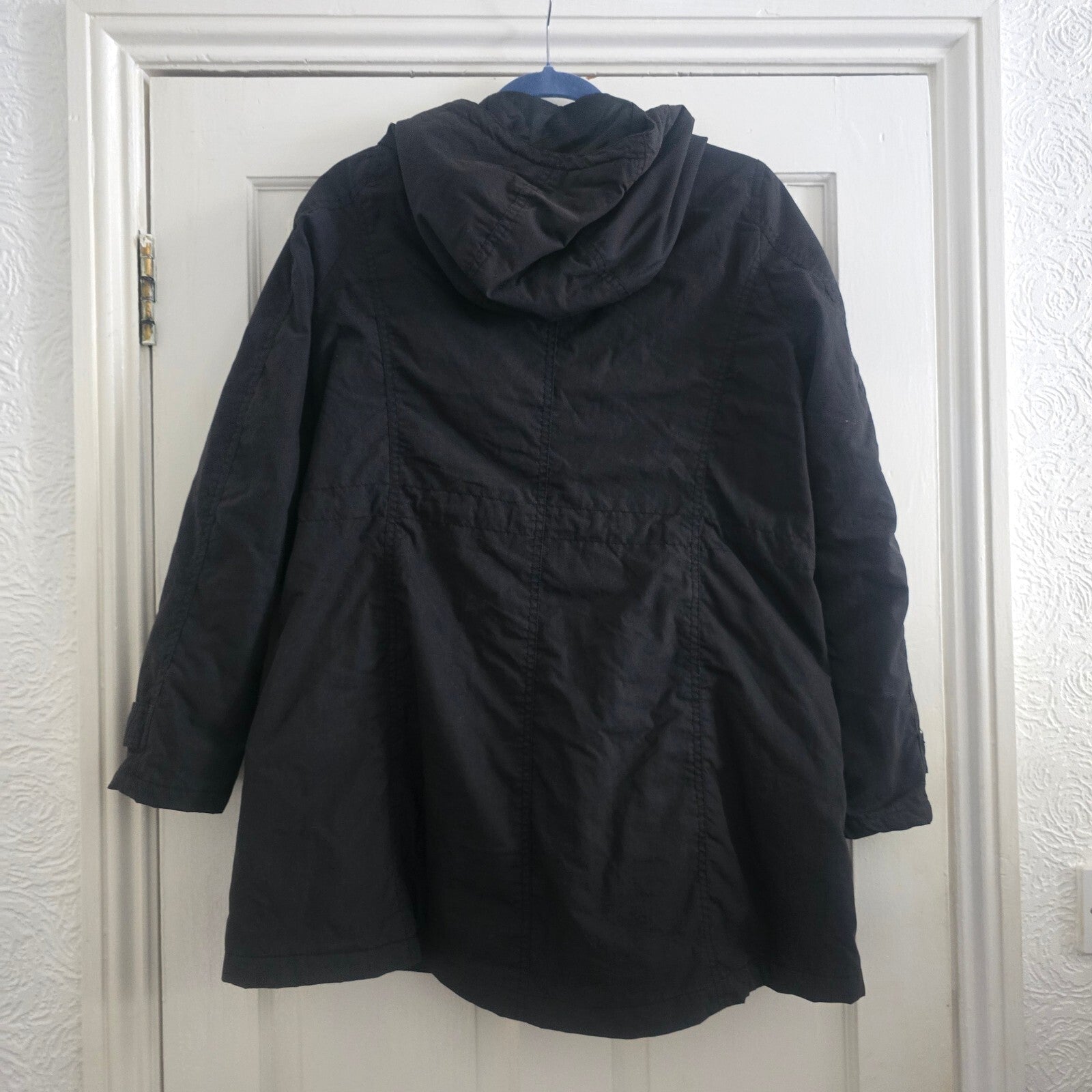 Uniqlo Black Hooded slighty padded warm Parka Coat, Size Small
